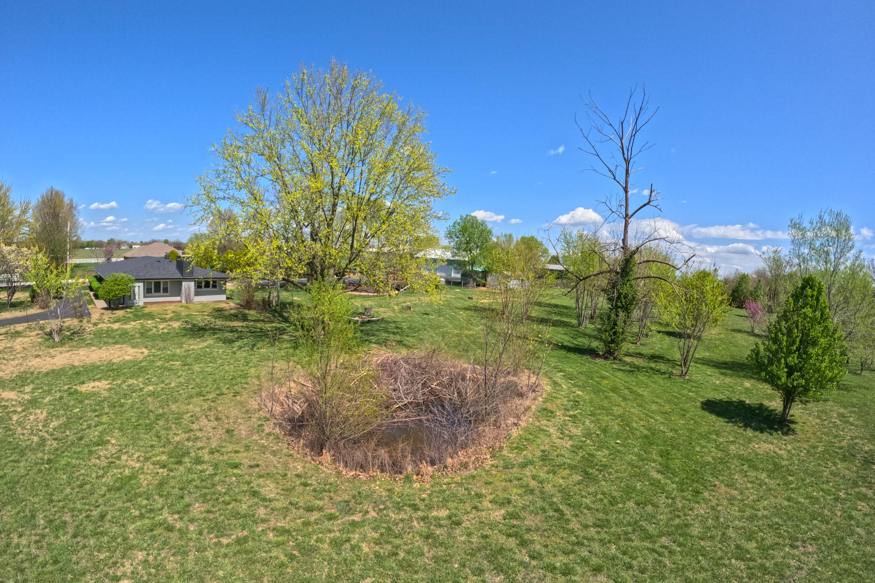 2588 North Farm Road 103 Property Photo 12