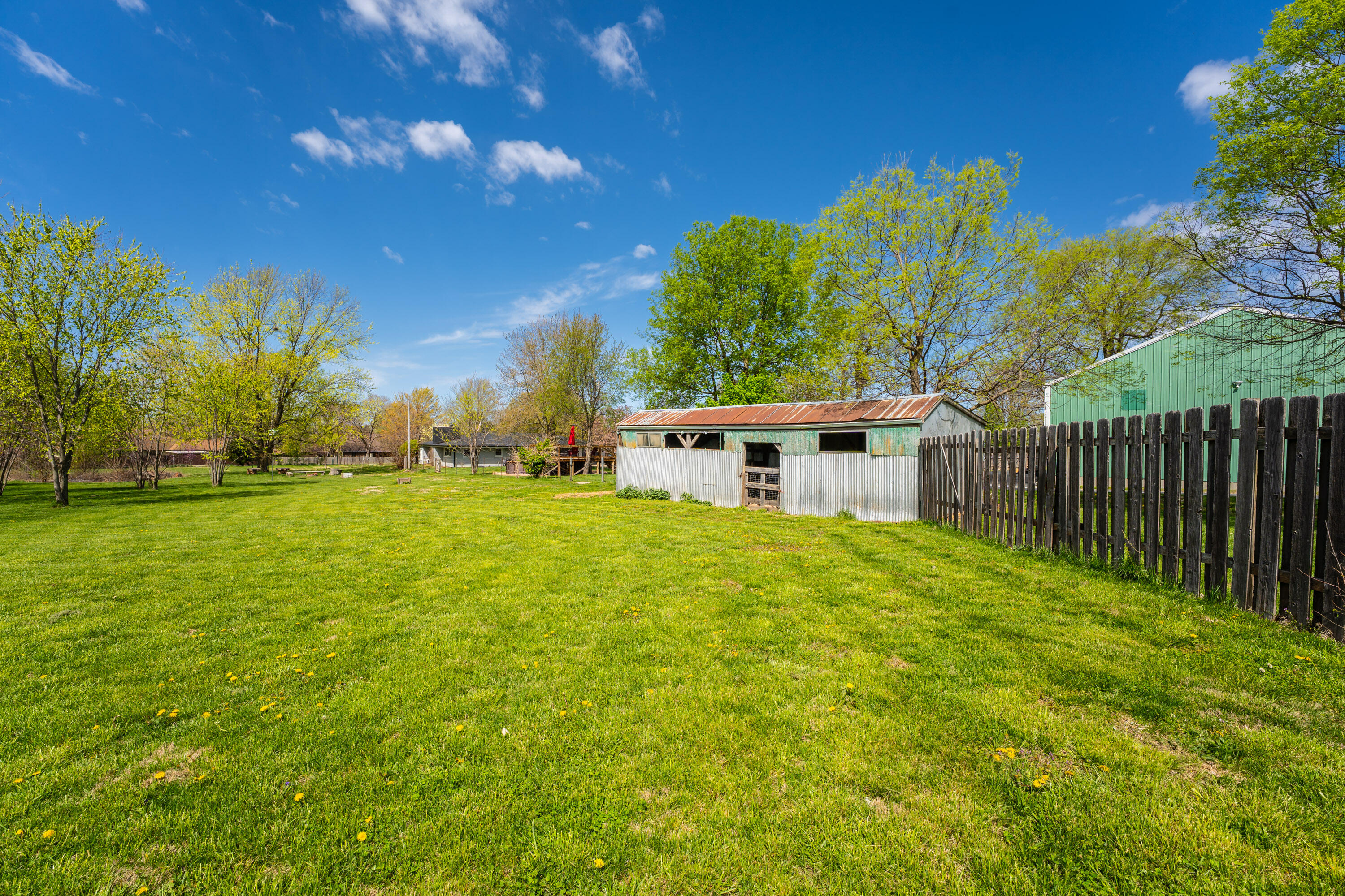 2588 North Farm Road 103 Property Photo 15
