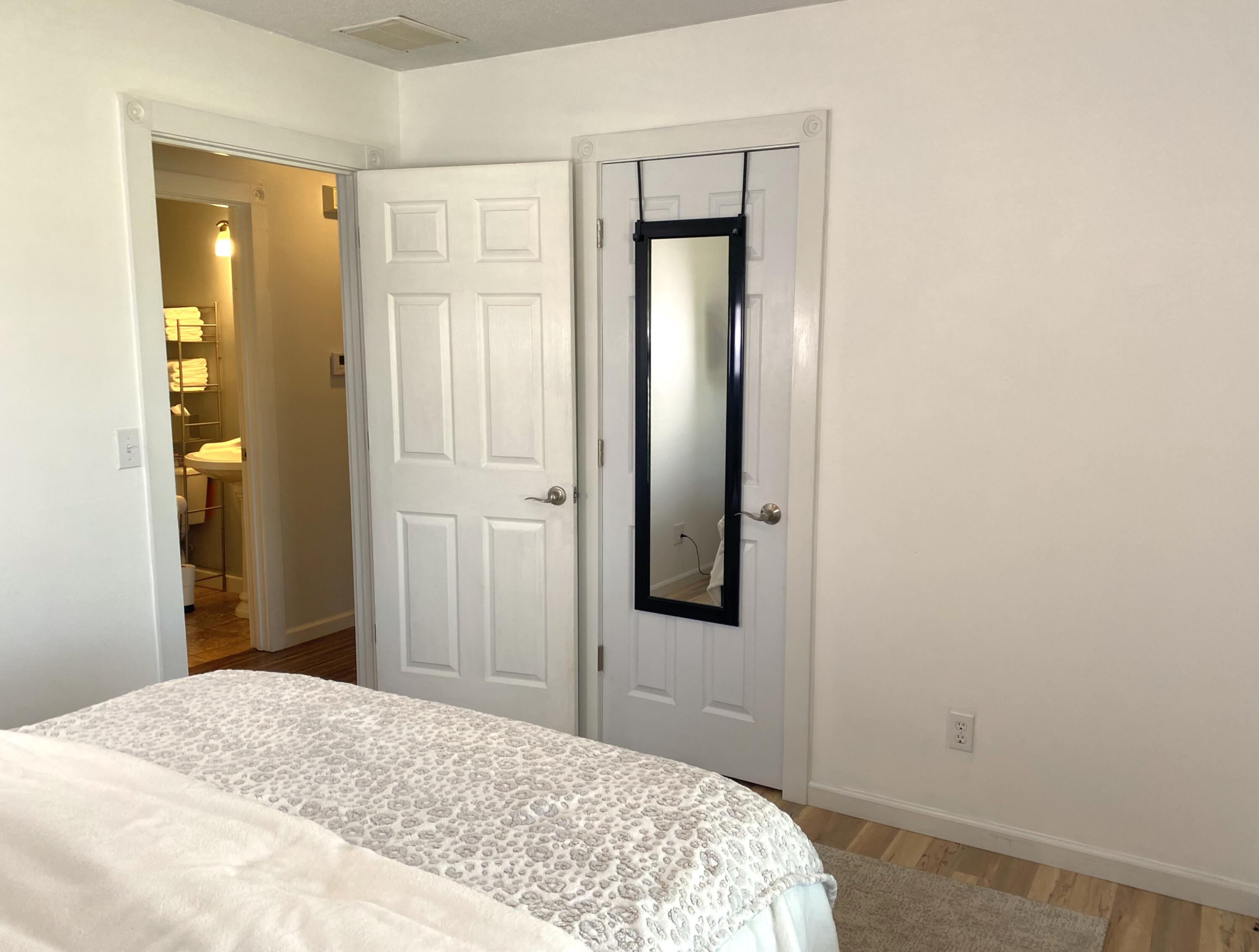 702 South Pinewood Lane Property Photo 14