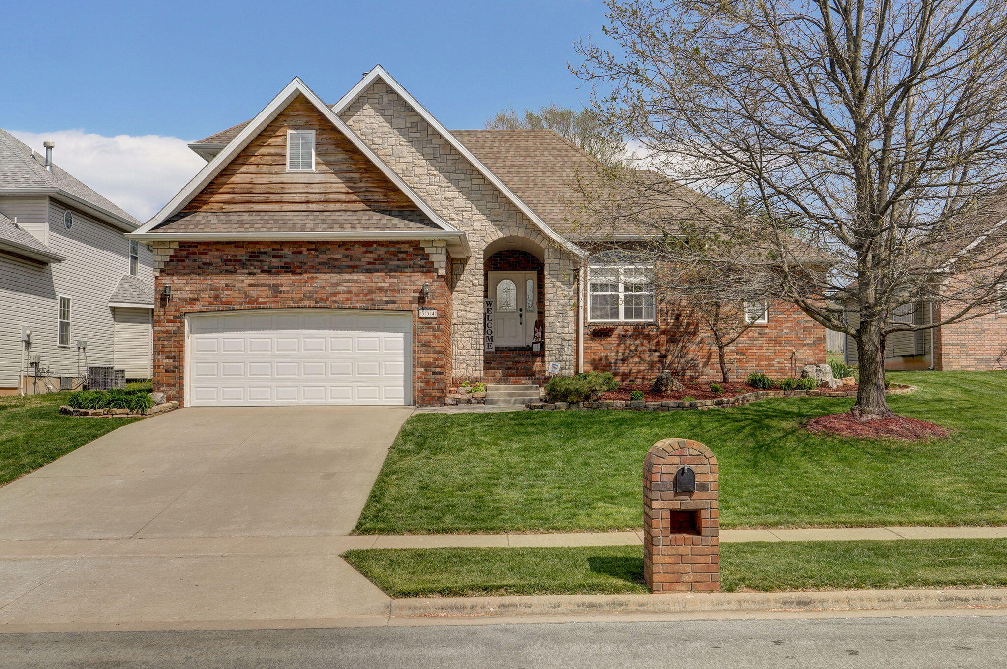 334 South Yellowwood Drive Property Photo