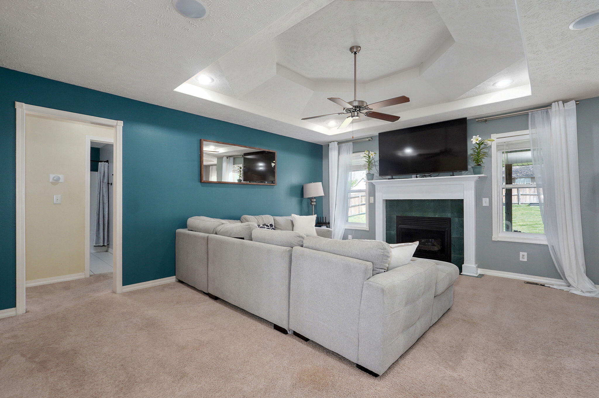 334 South Yellowwood Drive Property Photo 6