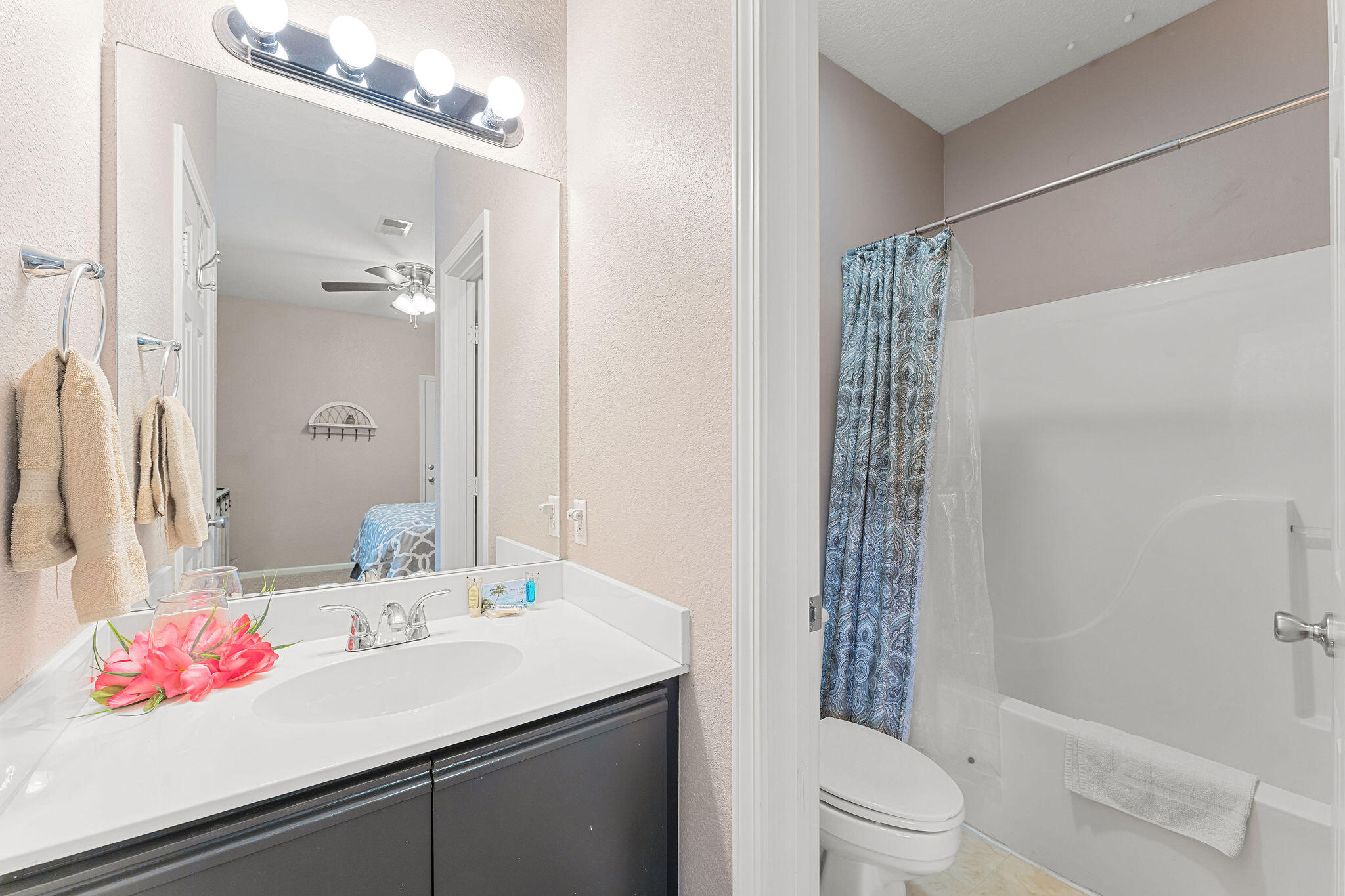 813 Holiday Ridge Property Photo 12