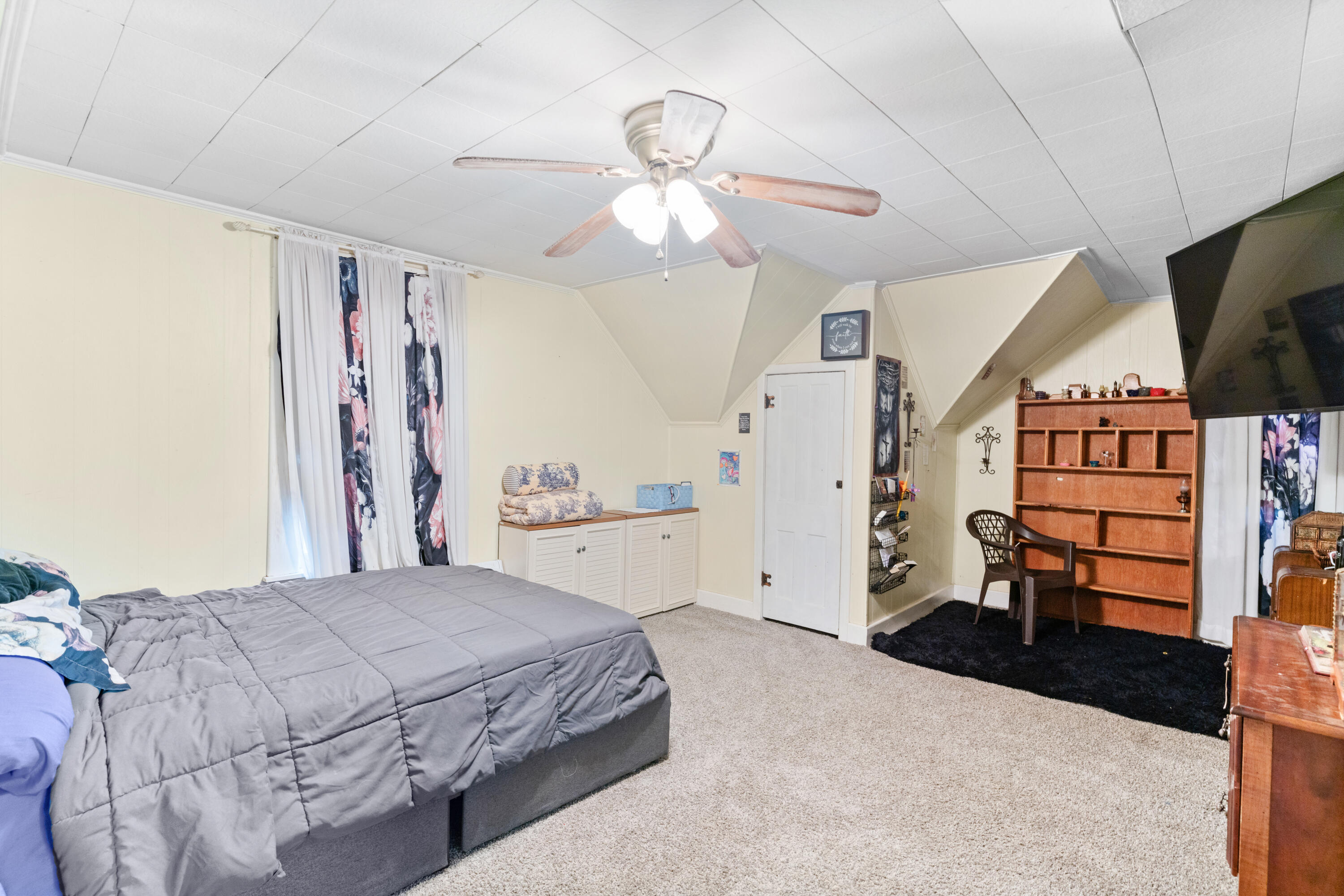 115 East Montgomery Street Property Photo 20