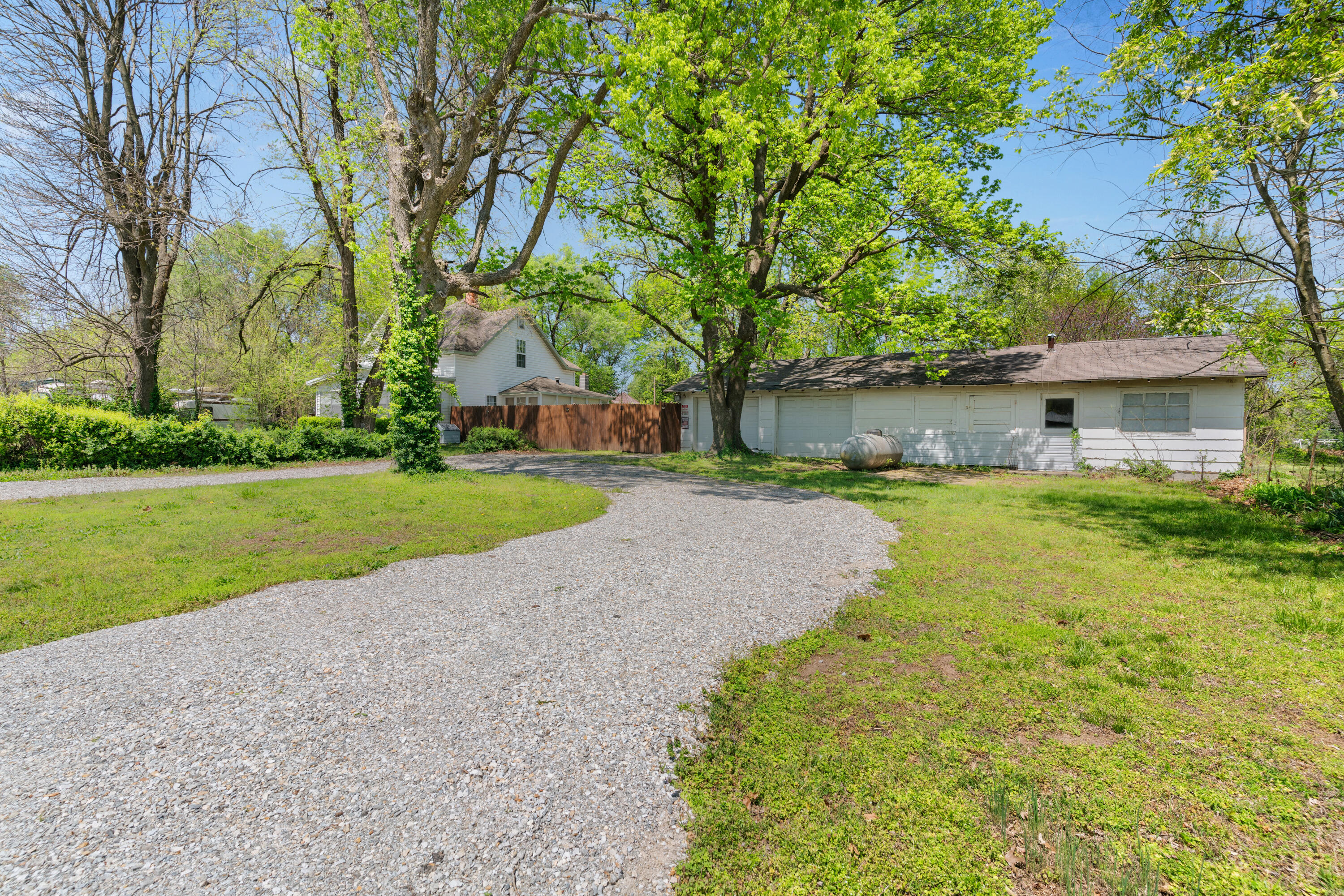 115 East Montgomery Street Property Photo 32