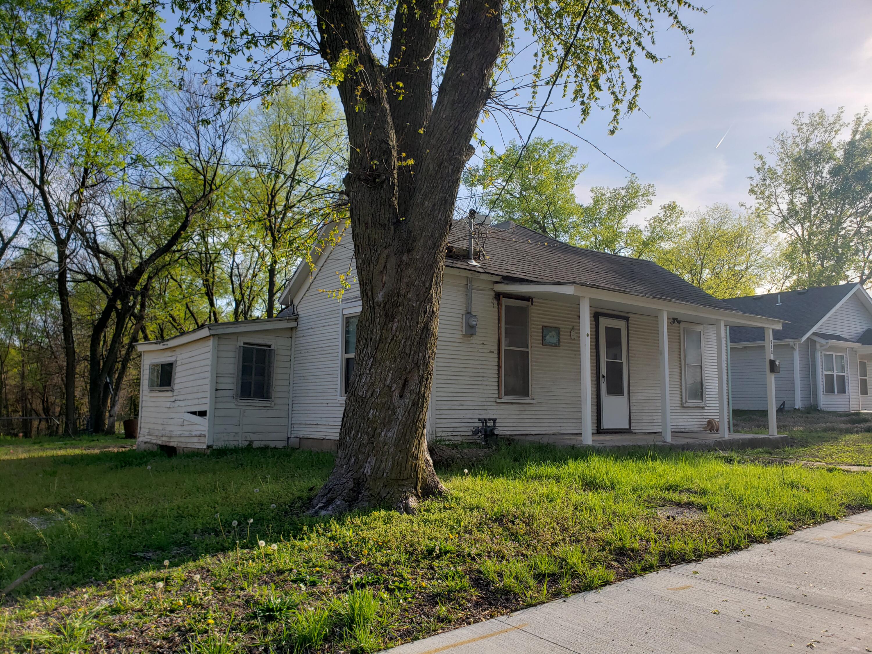 712 East Pool Street Property Photo 3