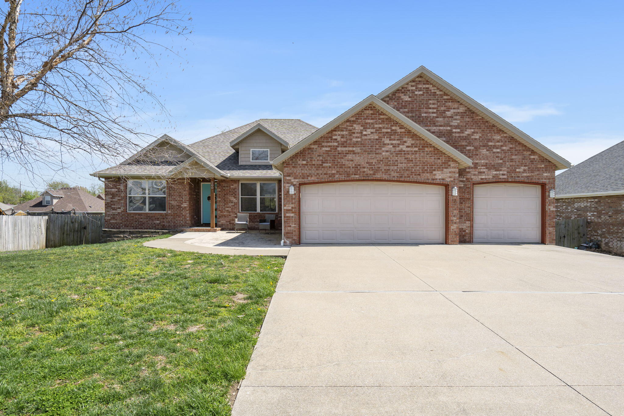 200 Meadowlark Property Photo 2