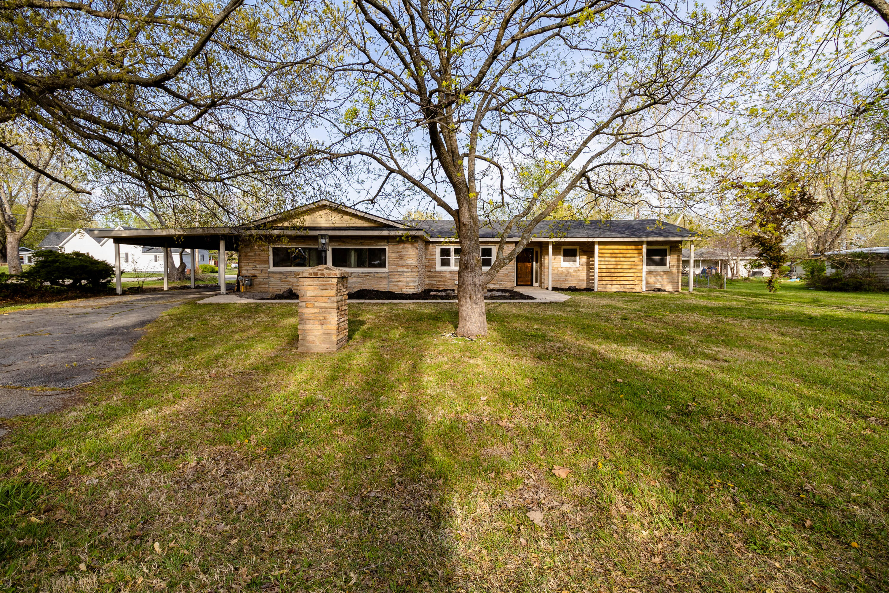 250 North Blair Street Property Photo