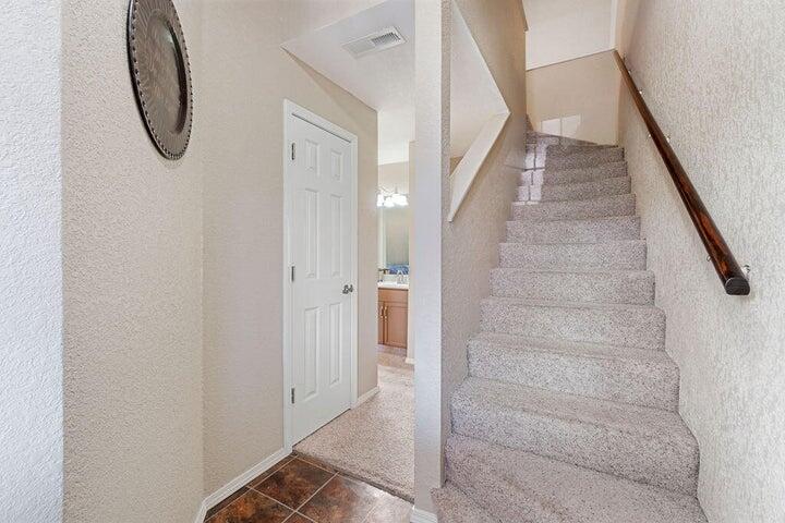 580 Abby Lane Property Photo 4
