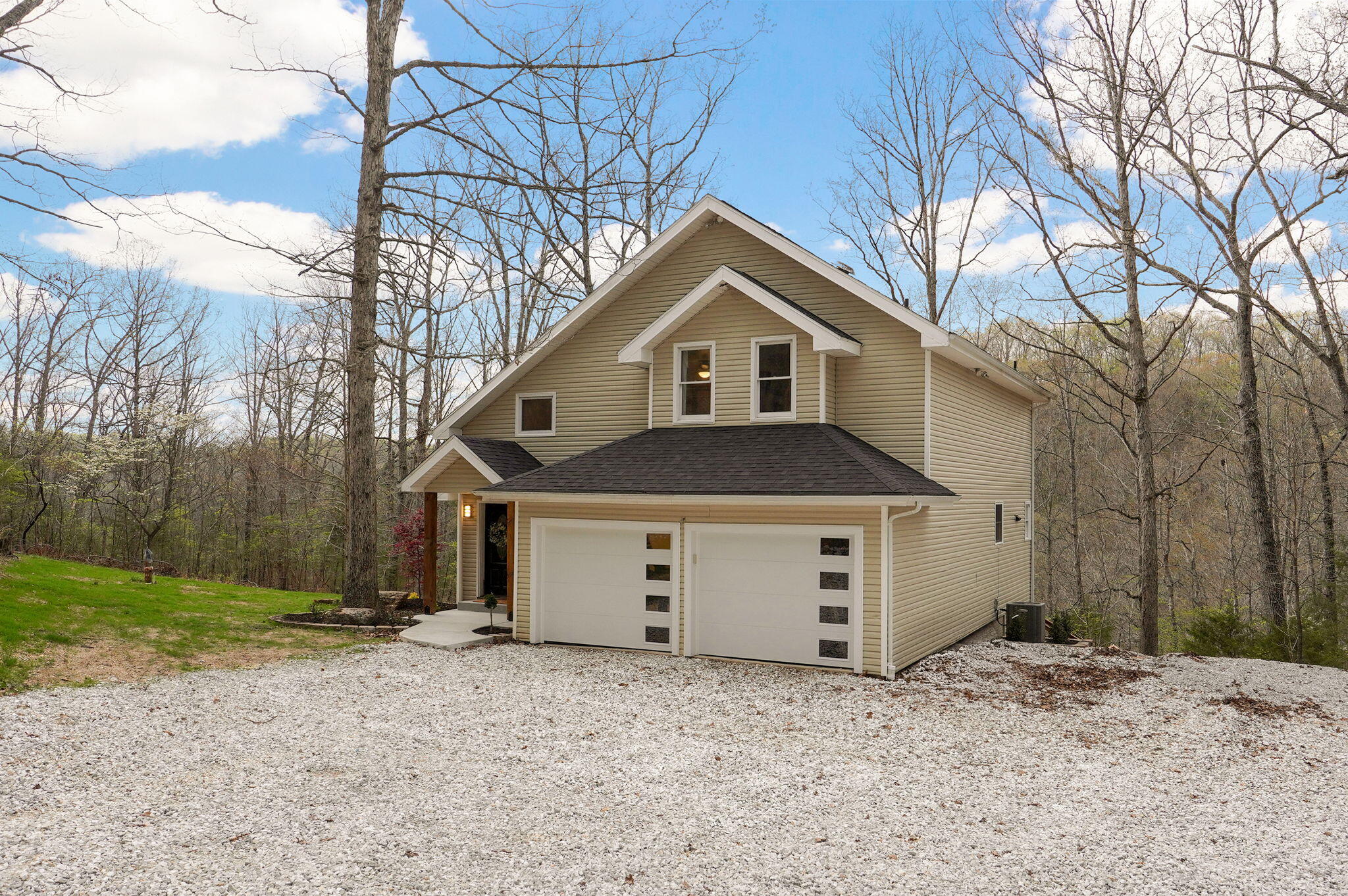 1229 Center Road Property Photo 3