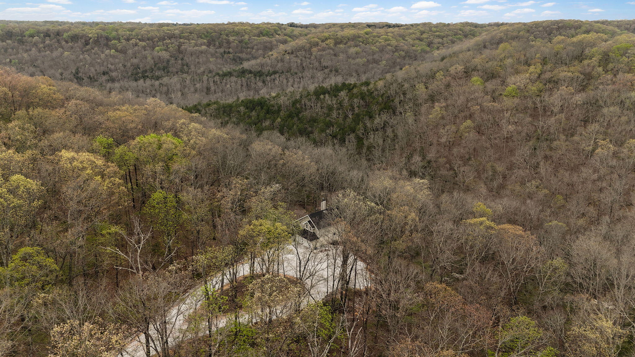 1229 Center Road Property Photo 5