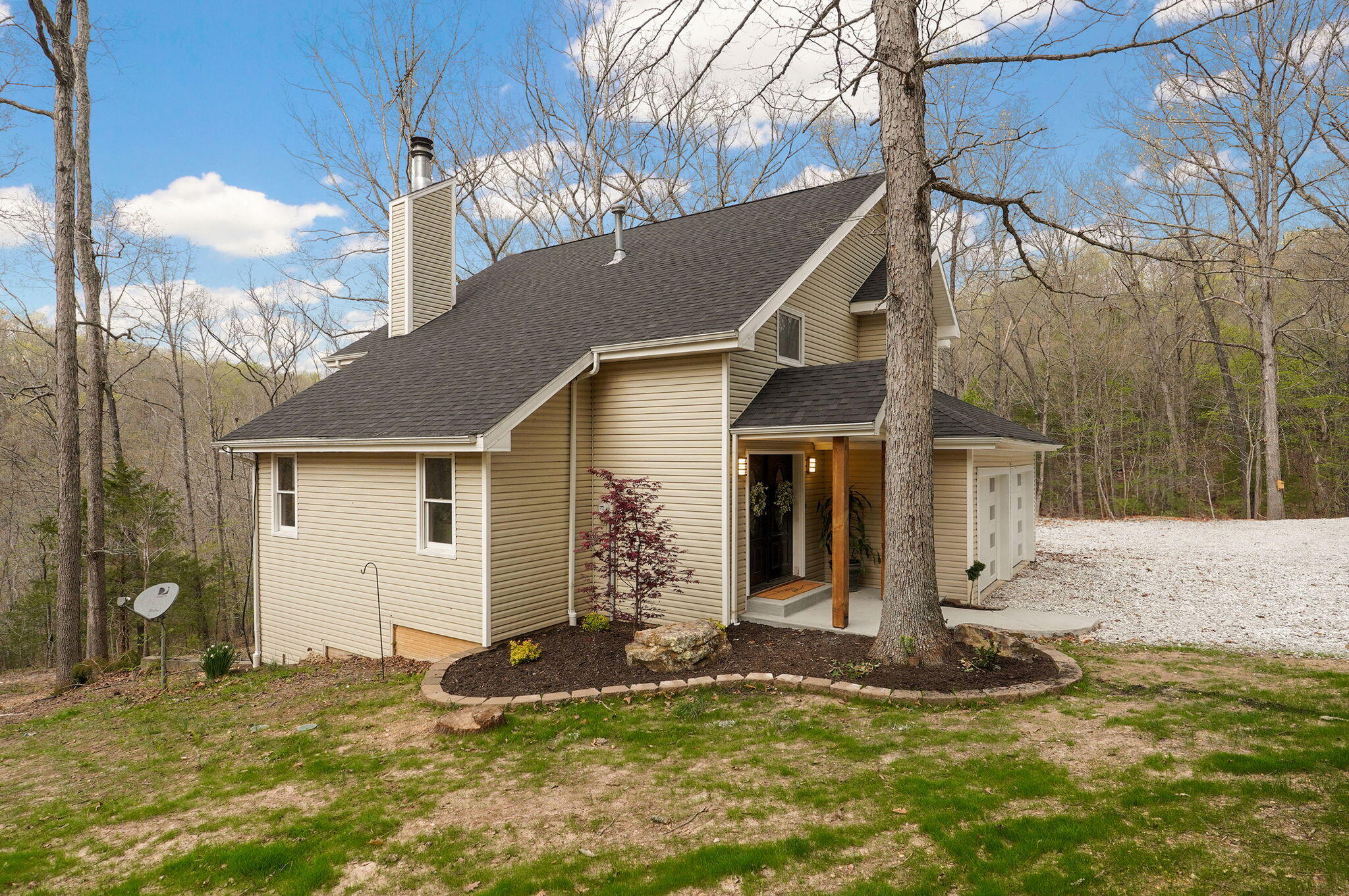 1229 Center Road Property Photo 14
