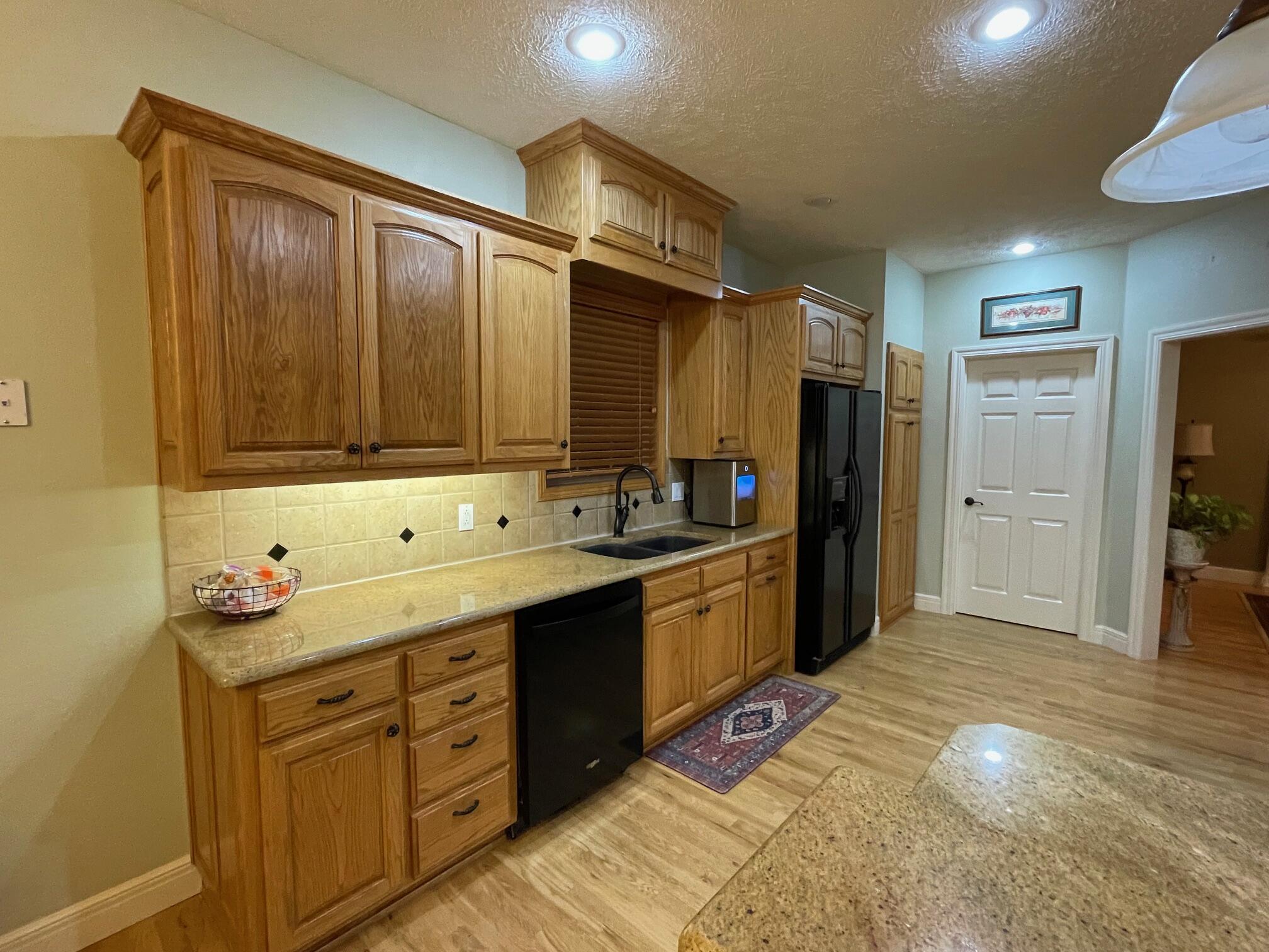 67 Winchester Drive Property Photo 6