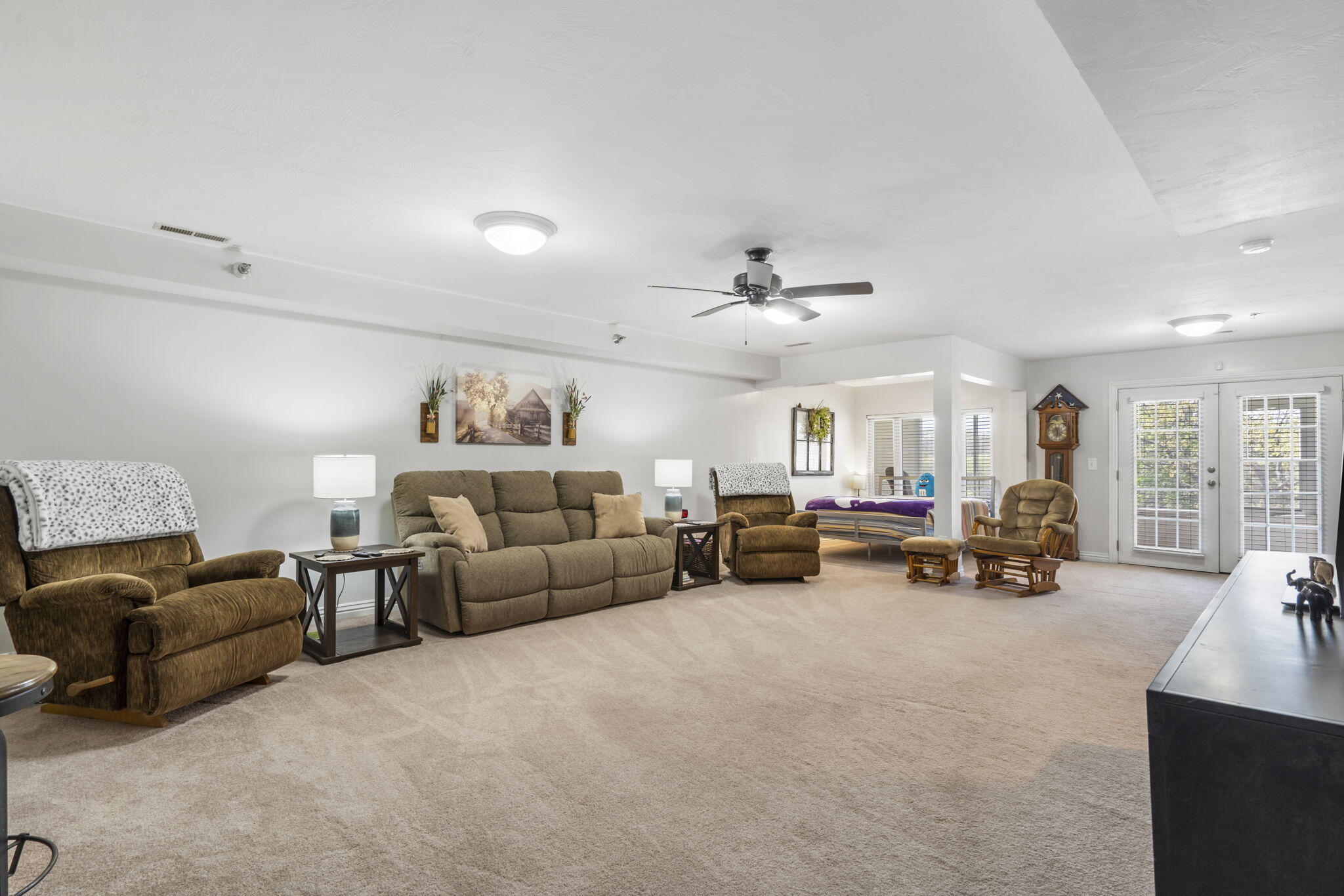 120 Oxford Court Property Photo 35