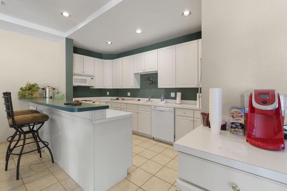 120 Oxford Court Property Photo 46