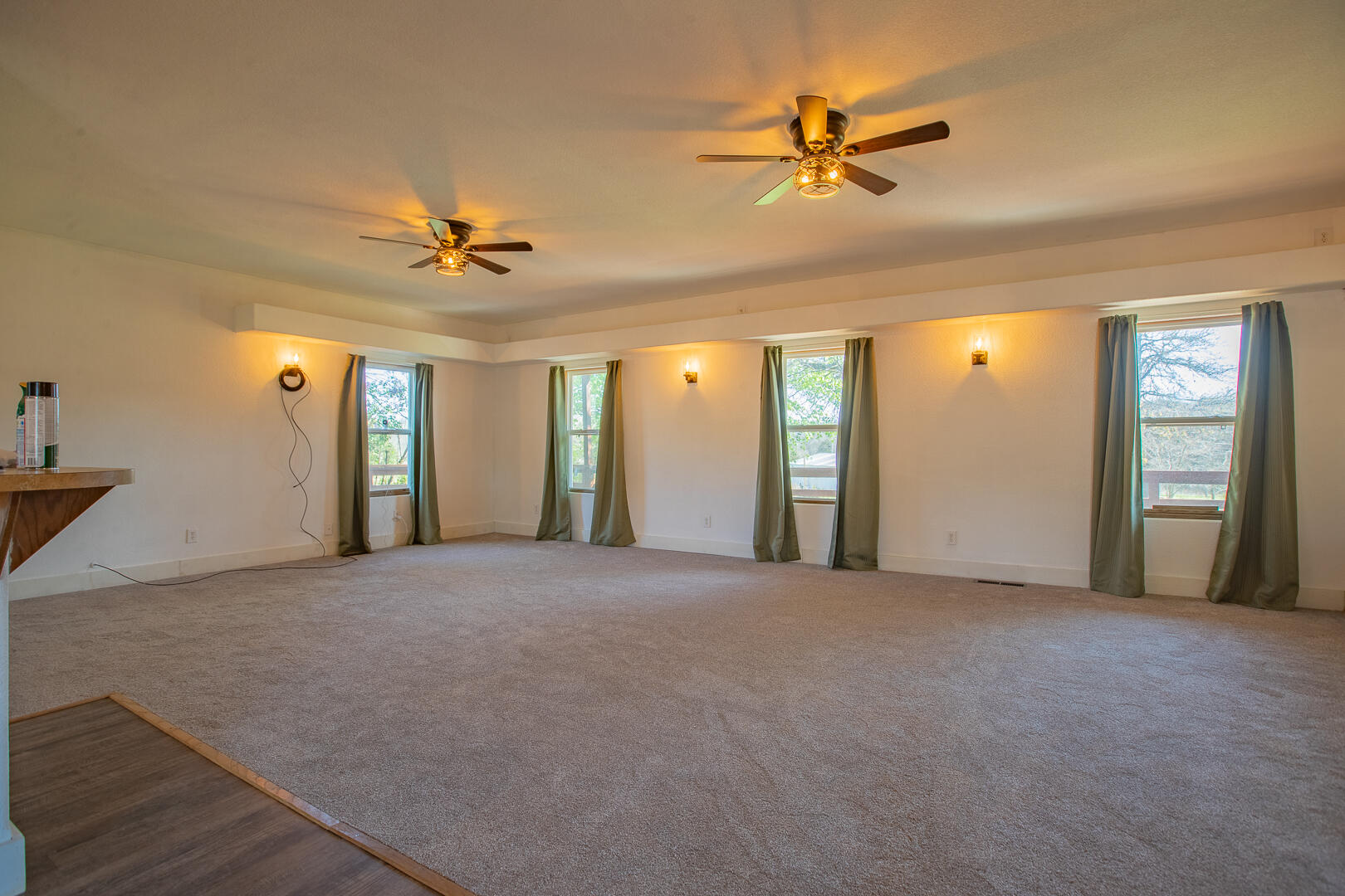 256 Postage Lane Property Photo 15