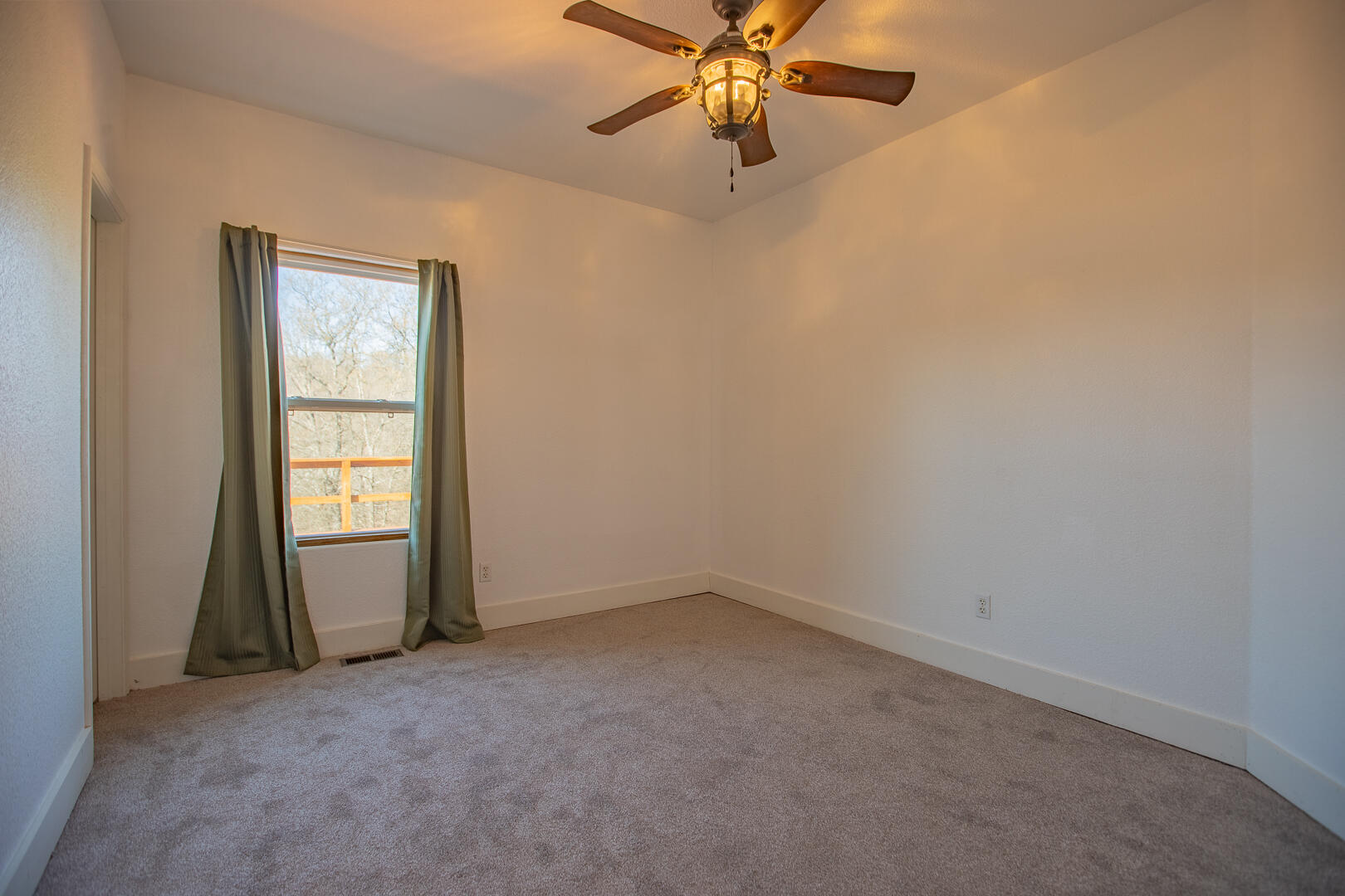 256 Postage Lane Property Photo 25