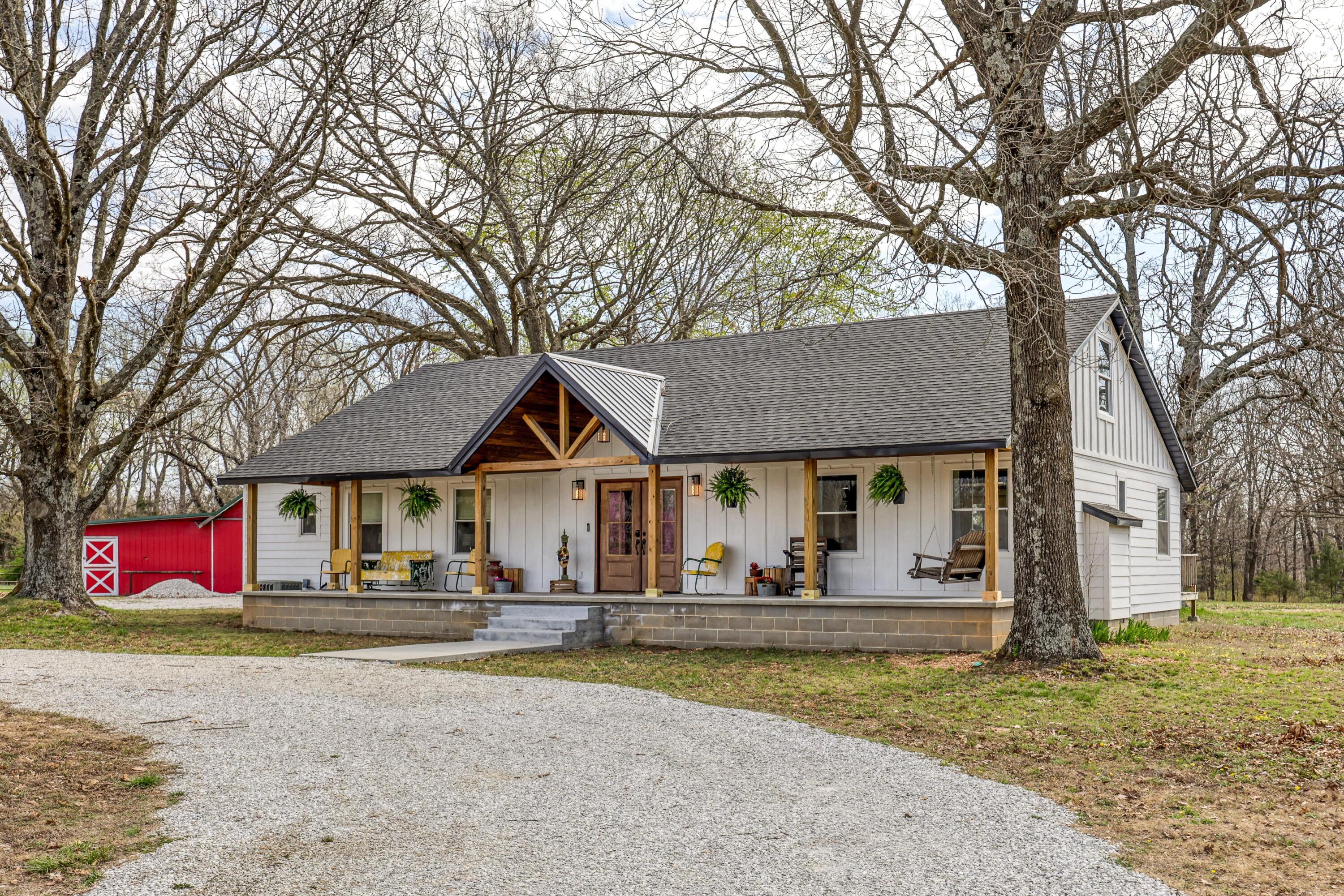 8613 Oxbow Lane Property Photo 4
