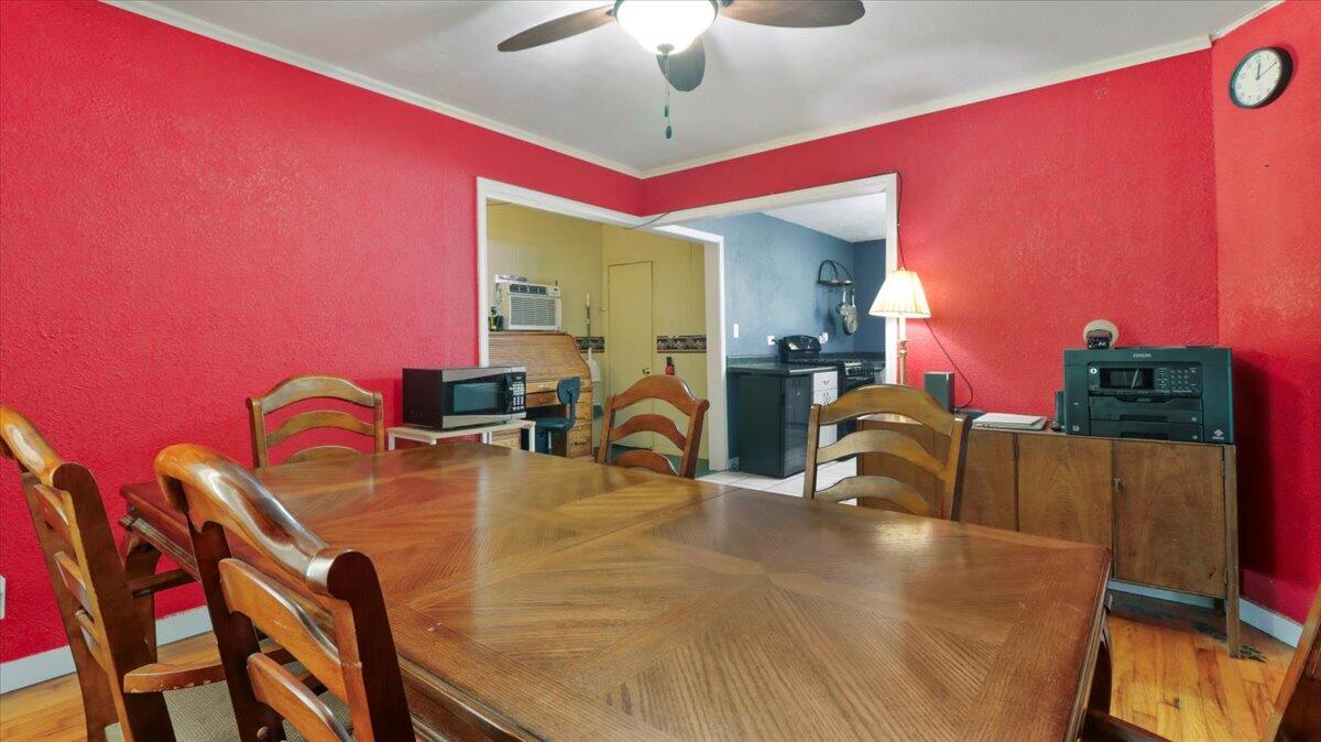 2204 Gleghorn St Property Photo 11