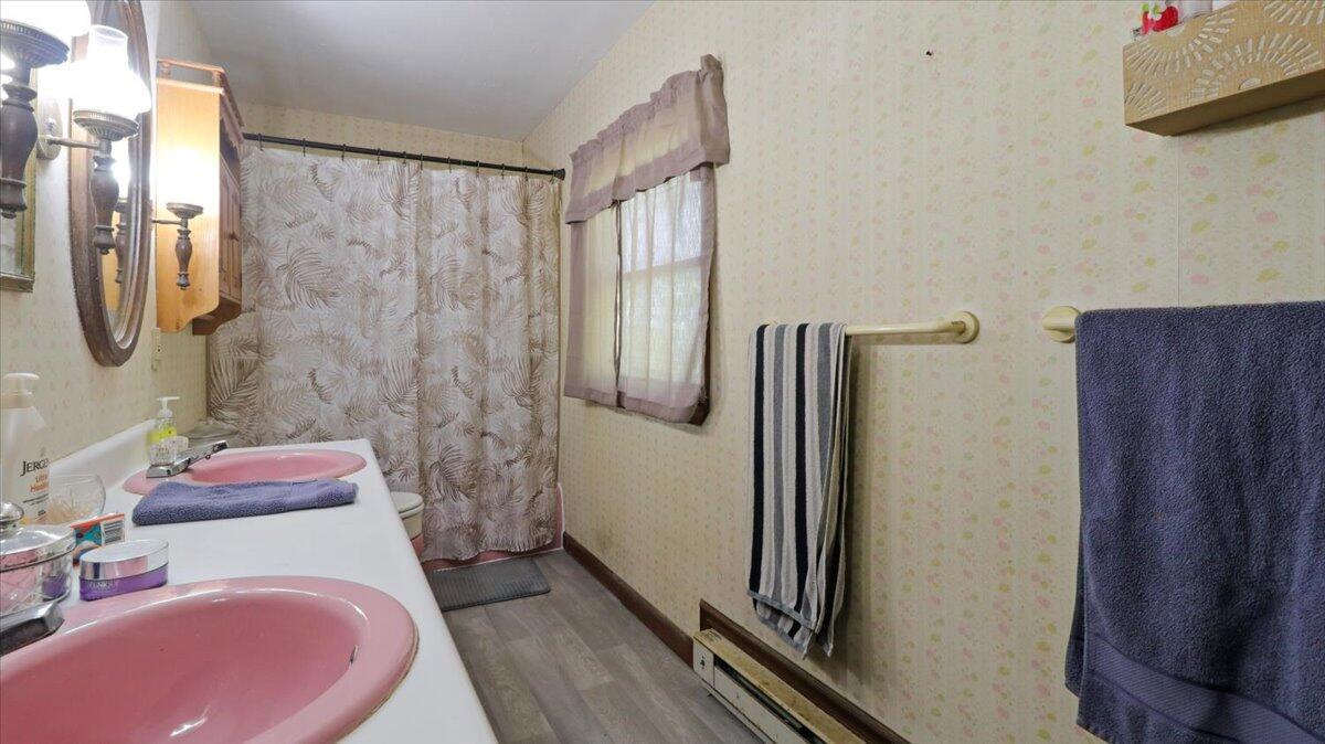2204 Gleghorn St Property Photo 16