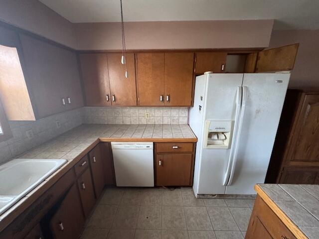 372 State Highway 173 Property Photo 11