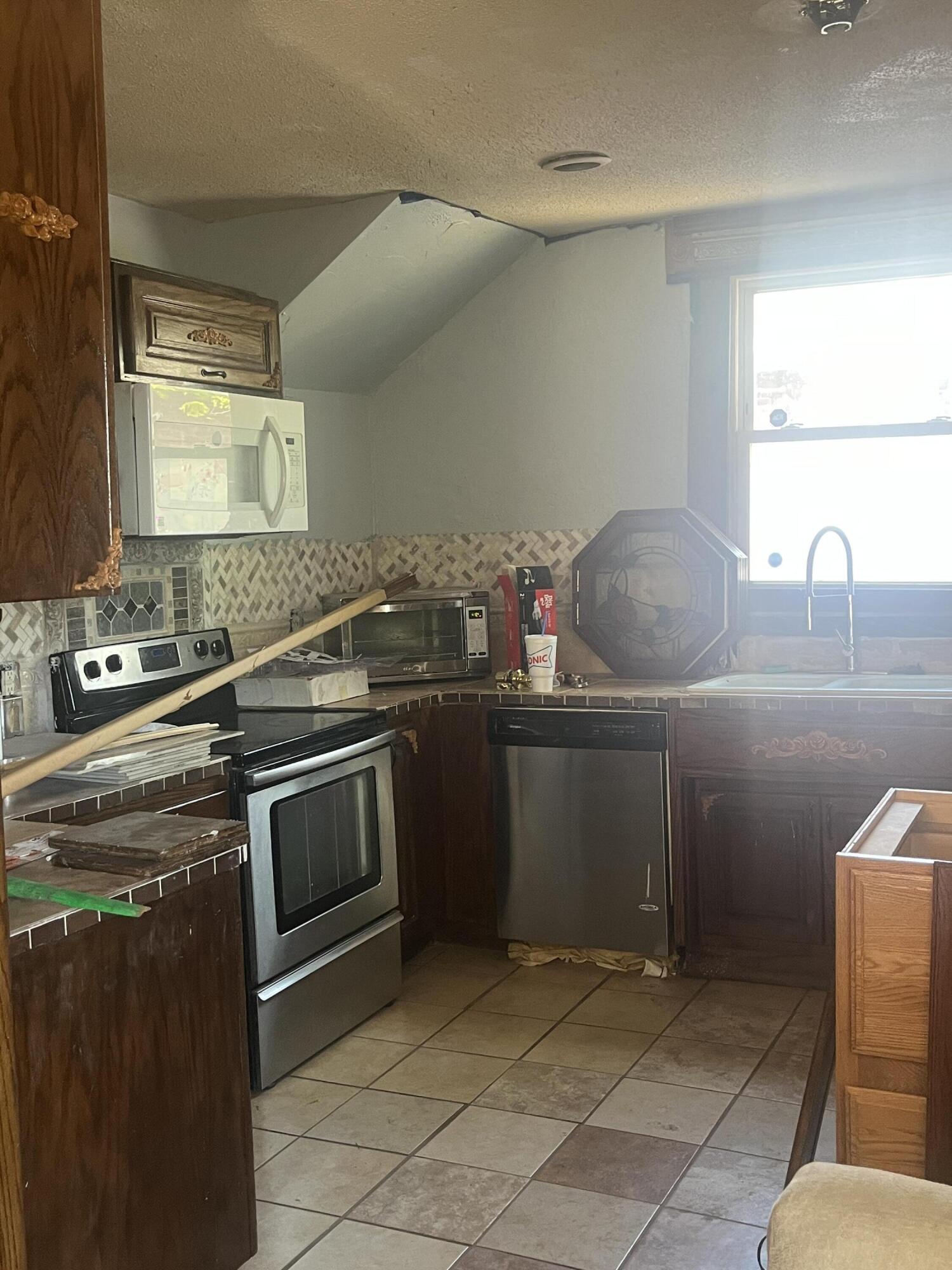 1862 North Grant Avenue Property Photo 14