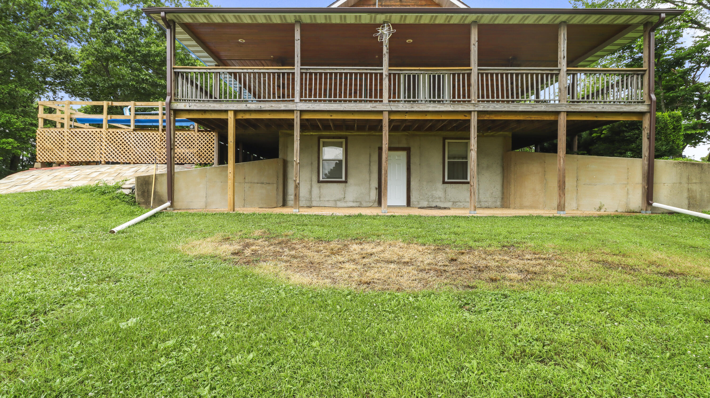 7745 Murr Road Property Photo 6