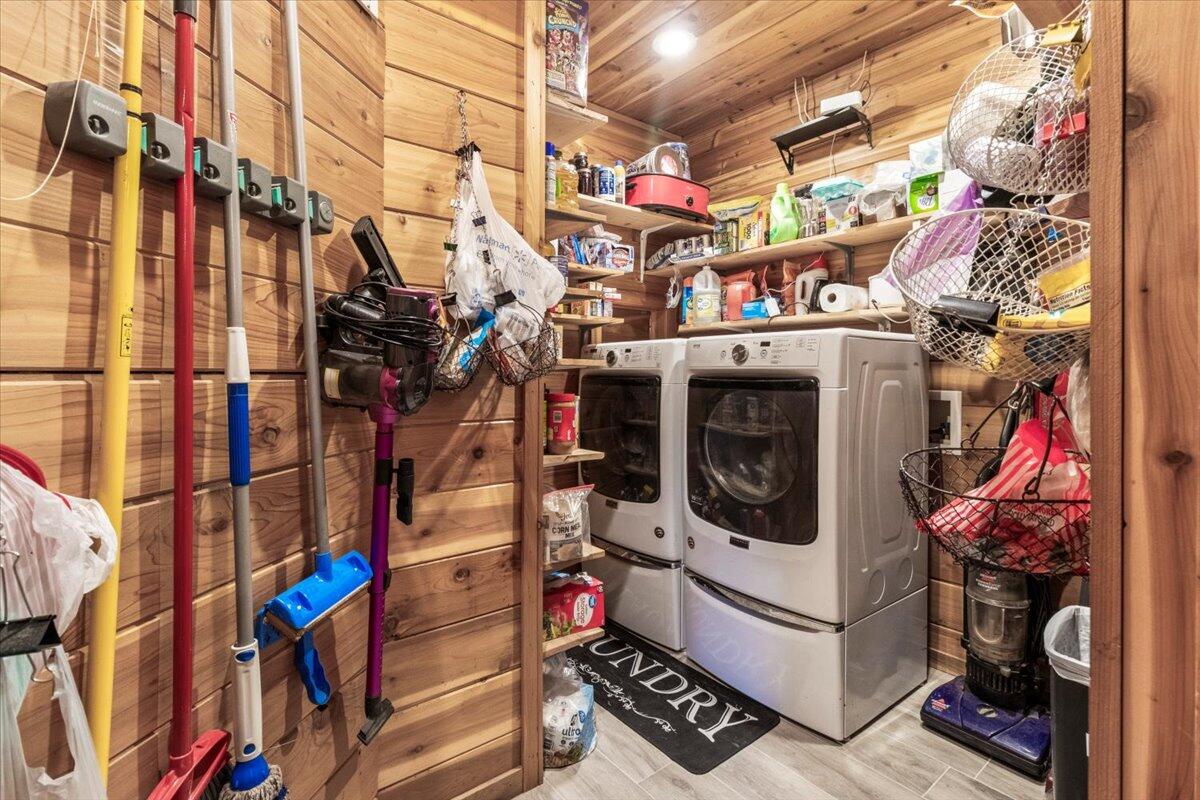 7745 Murr Road Property Photo 13