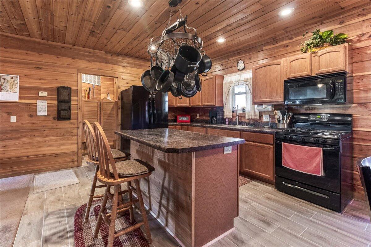 7745 Murr Road Property Photo 14