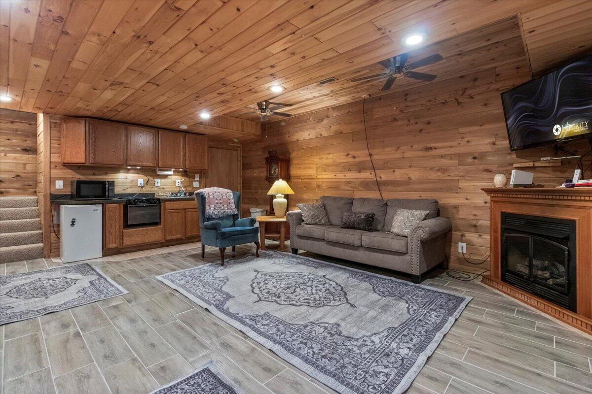 7745 Murr Road Property Photo 22