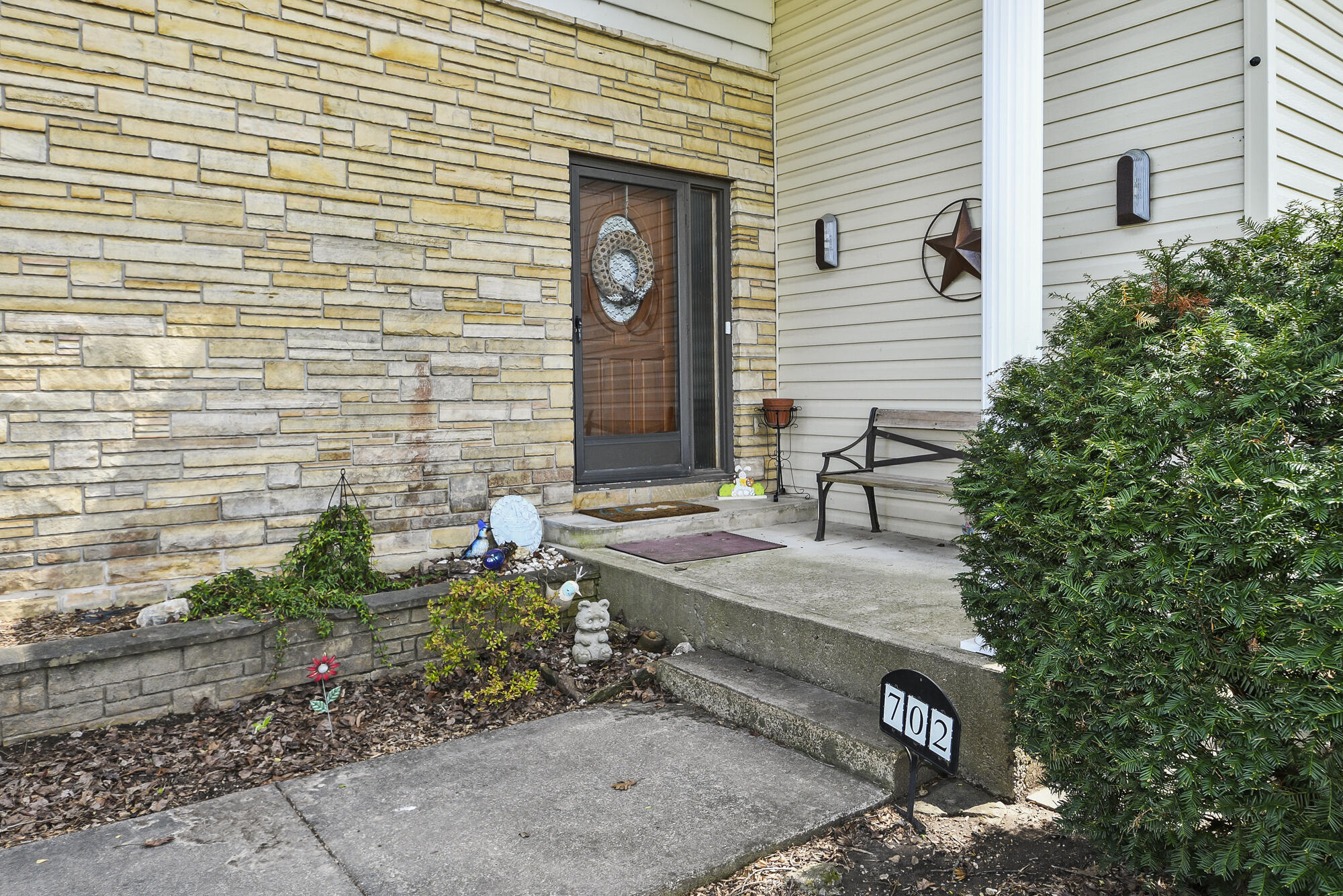 702 West Hubble Drive Property Photo 8