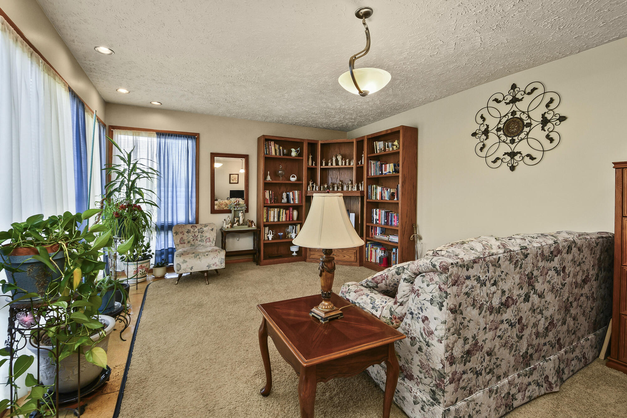 702 West Hubble Drive Property Photo 10