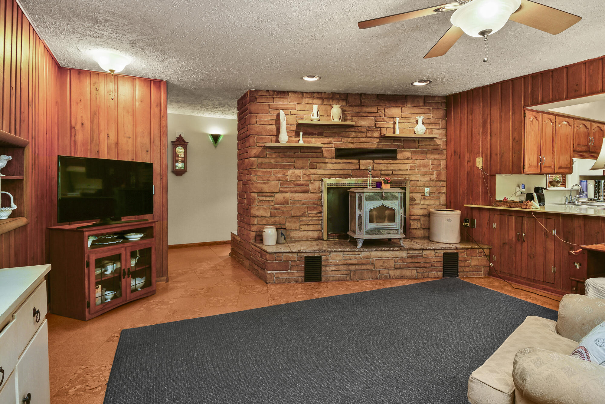 702 West Hubble Drive Property Photo 14