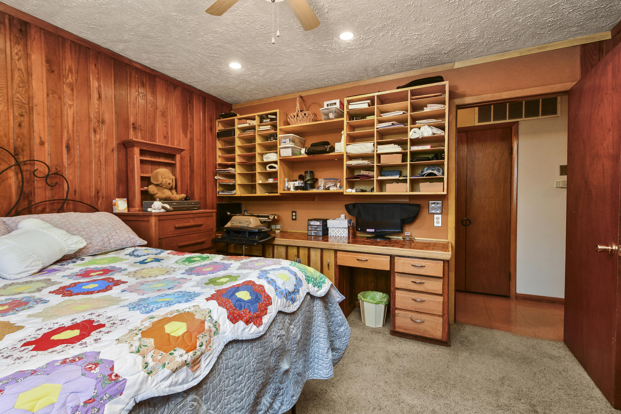 702 West Hubble Drive Property Photo 32