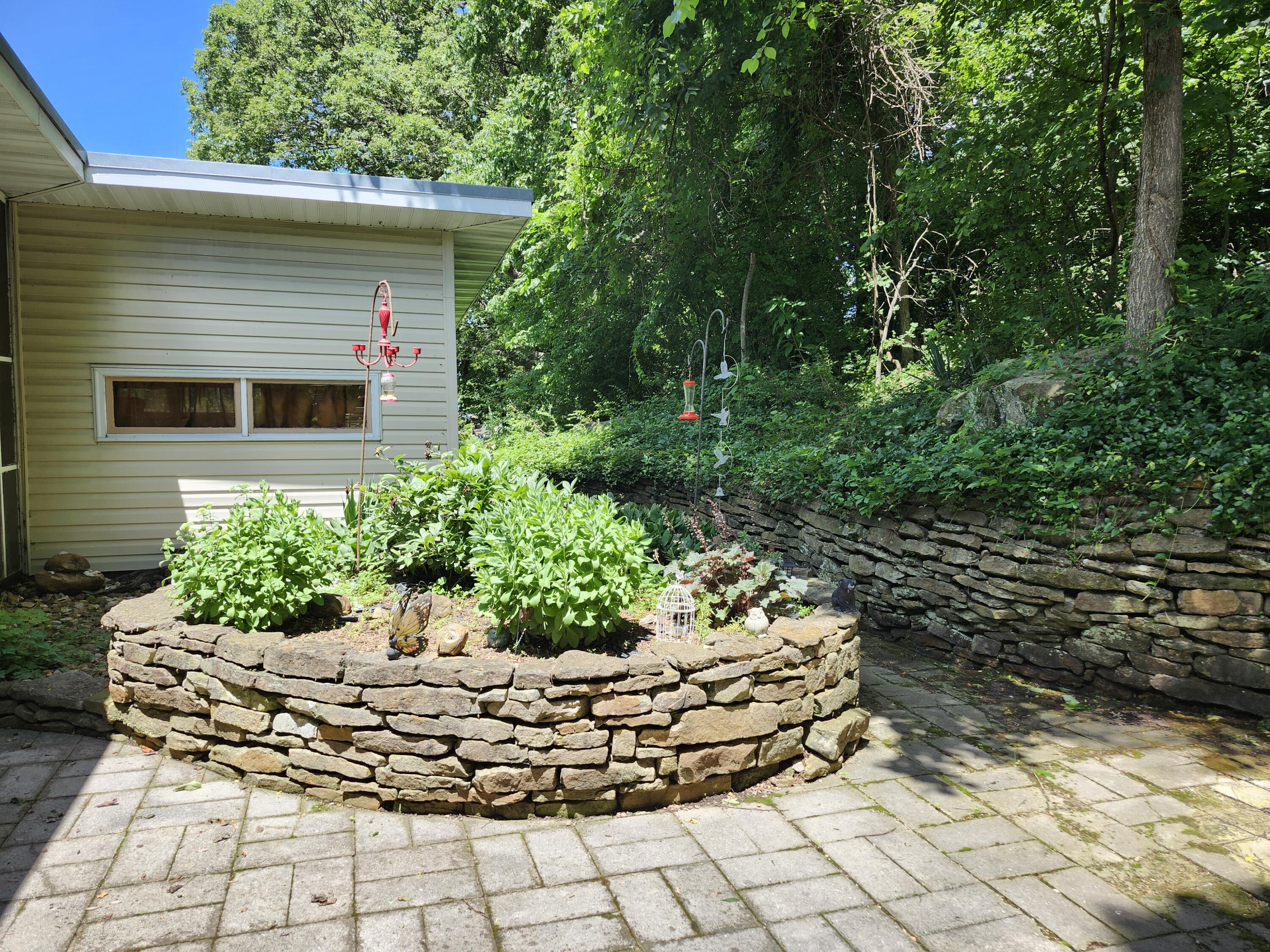 702 West Hubble Drive Property Photo 47