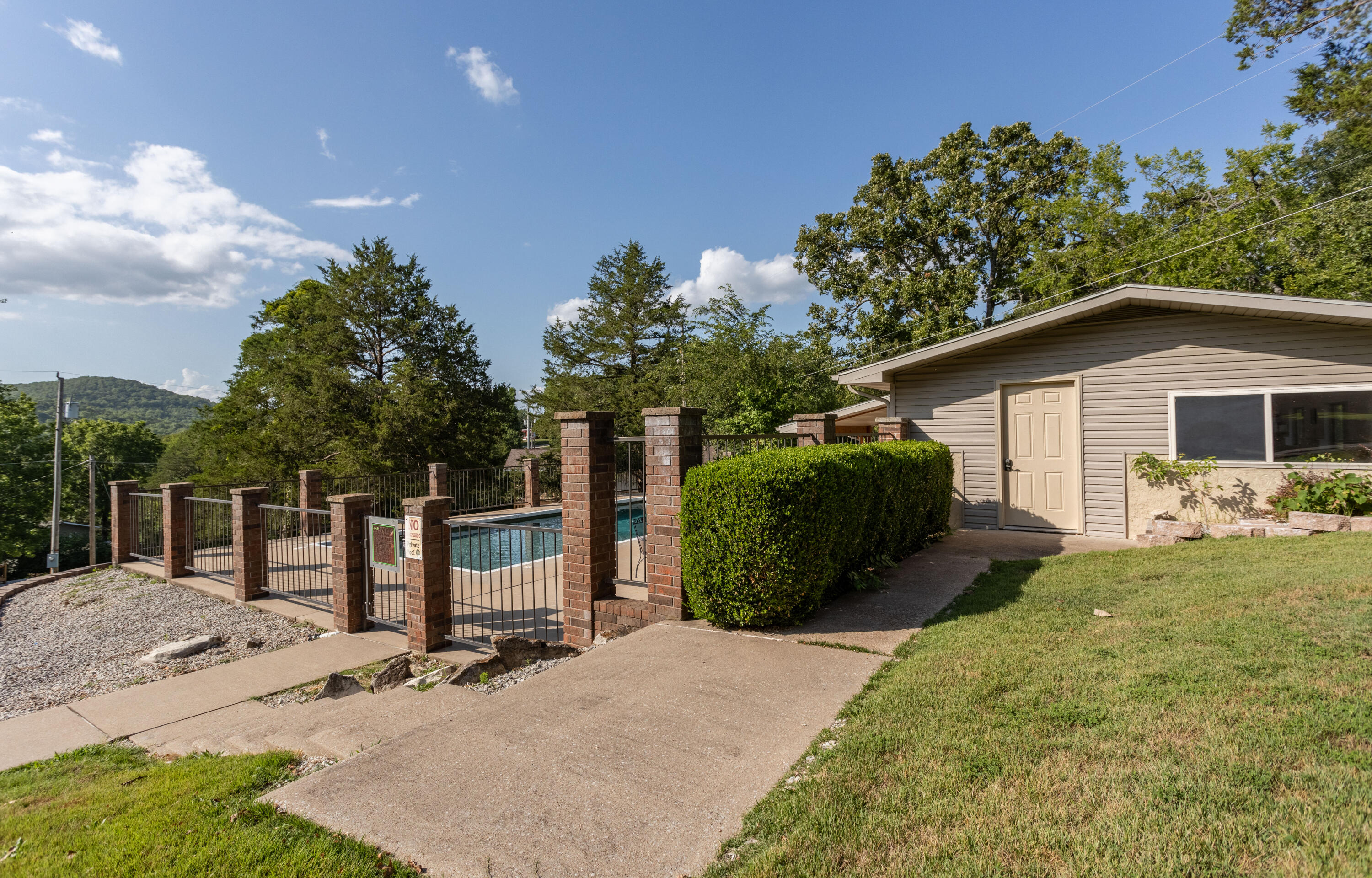 47 Misty Den Drive Property Photo 36