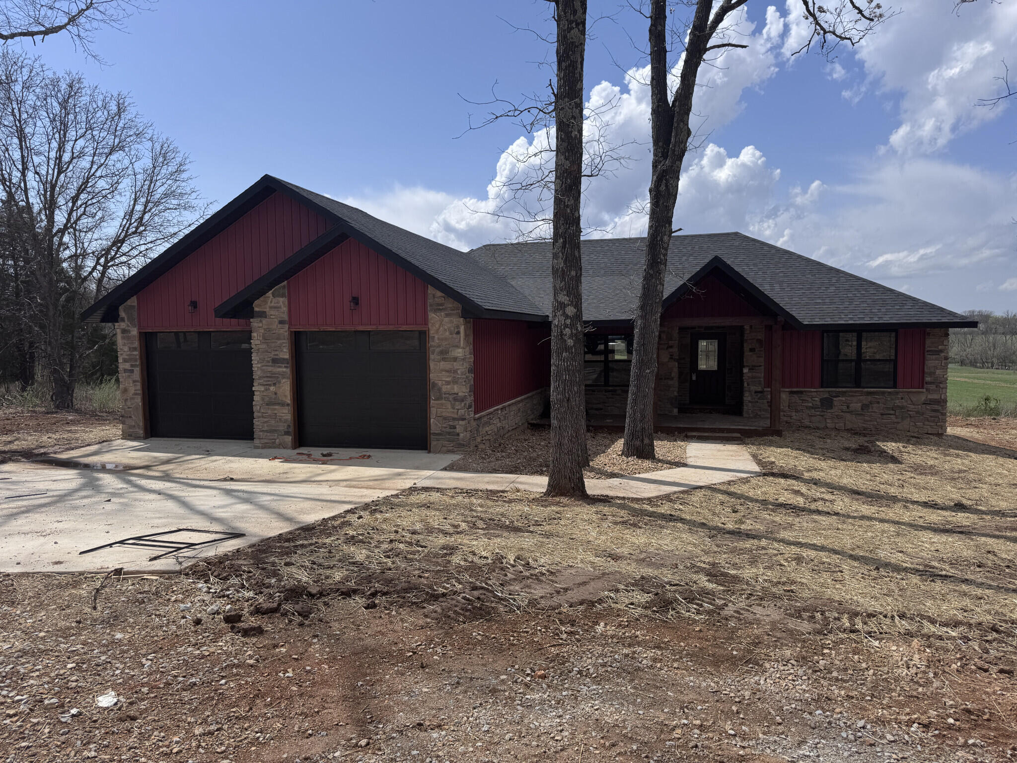 185 Sunshine Avenue Property Photo