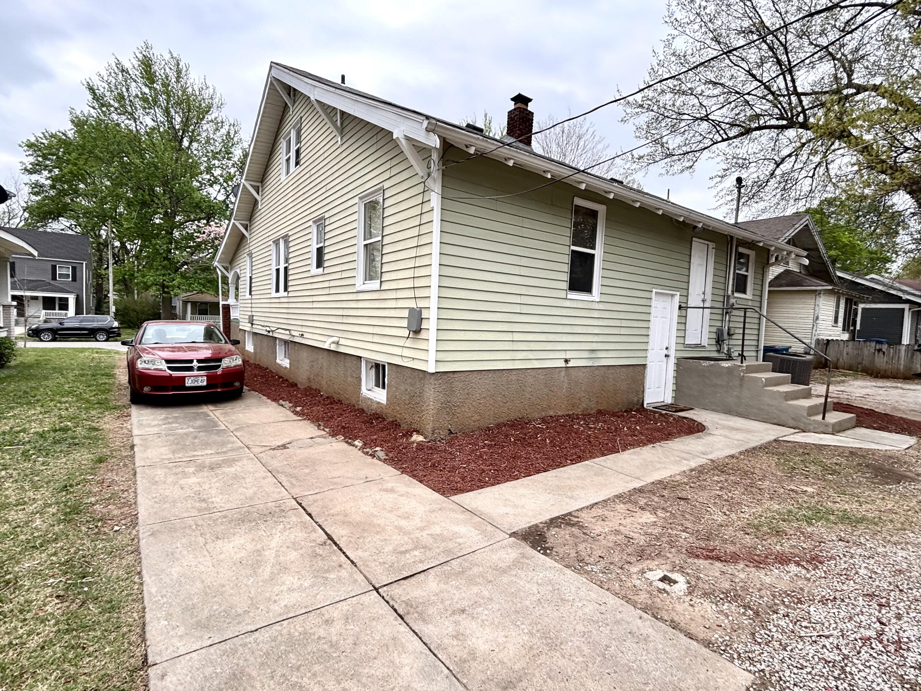 535 East Normal Street Property Photo 13