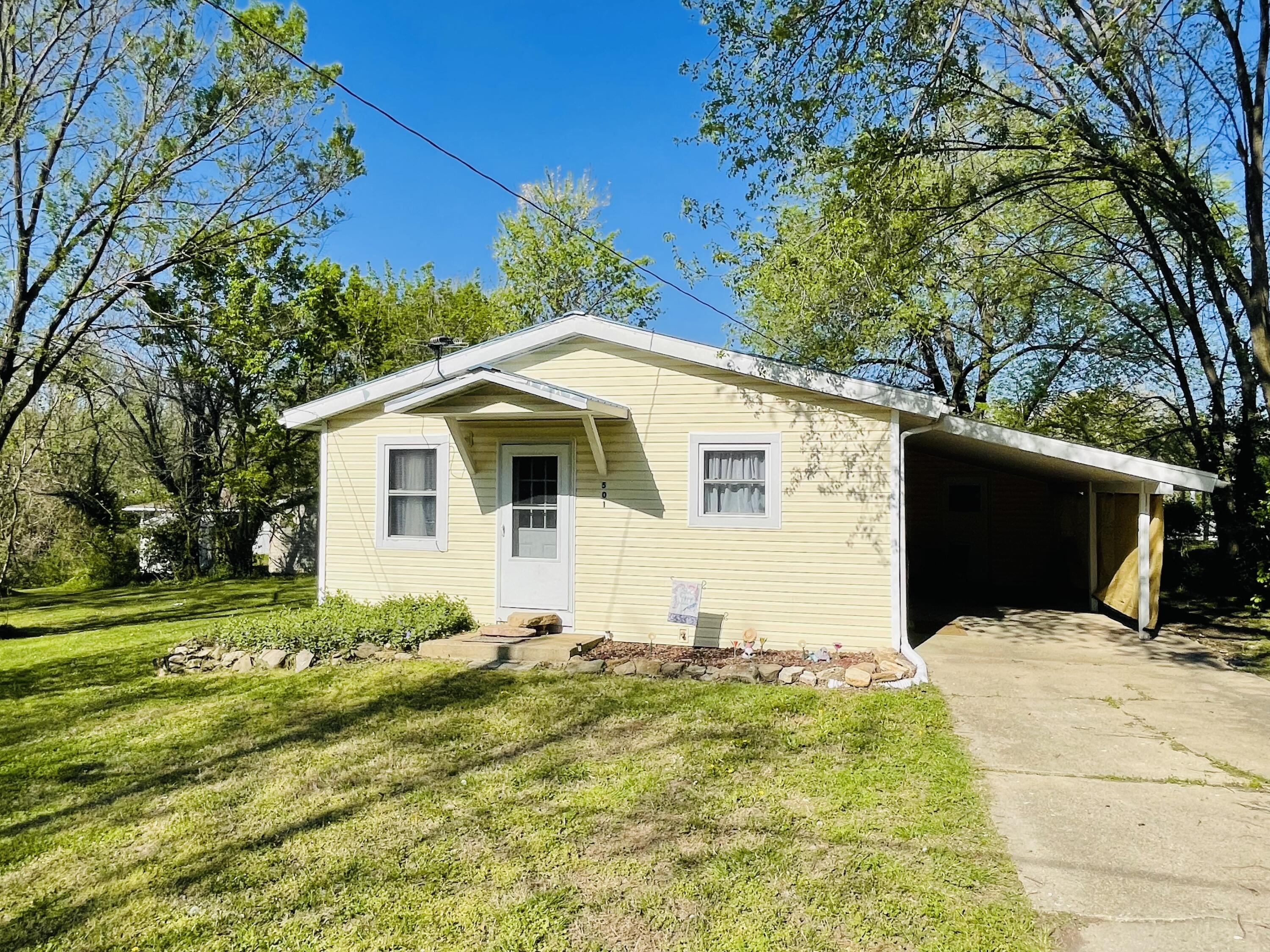 501 Redbud Street Property Photo