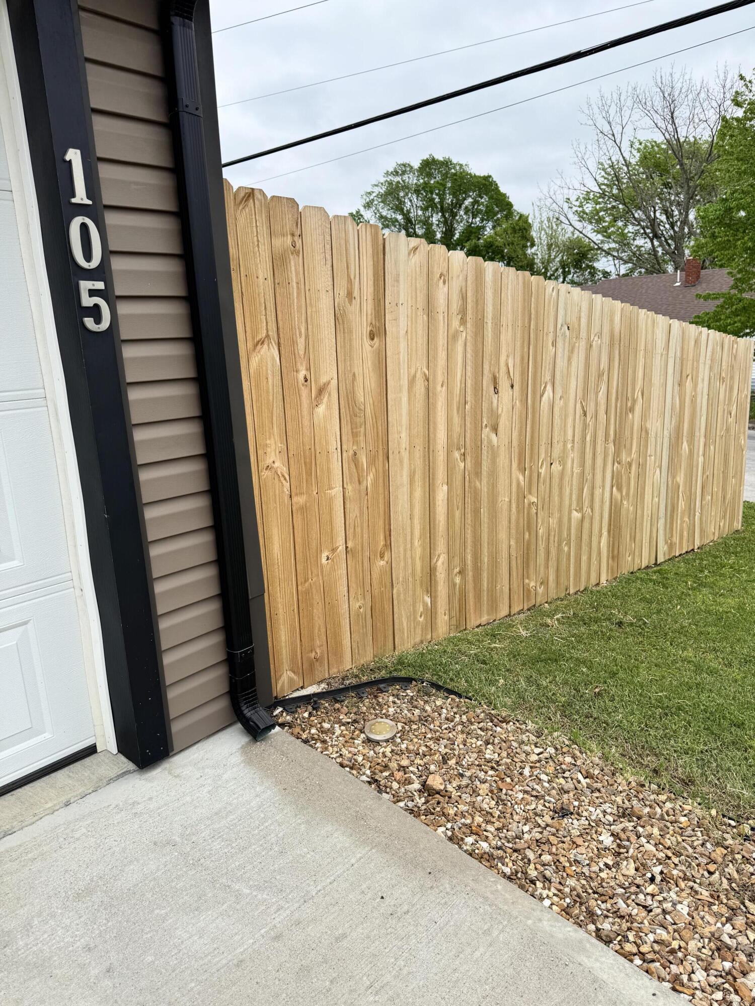 105 West Craig Street Property Photo 5