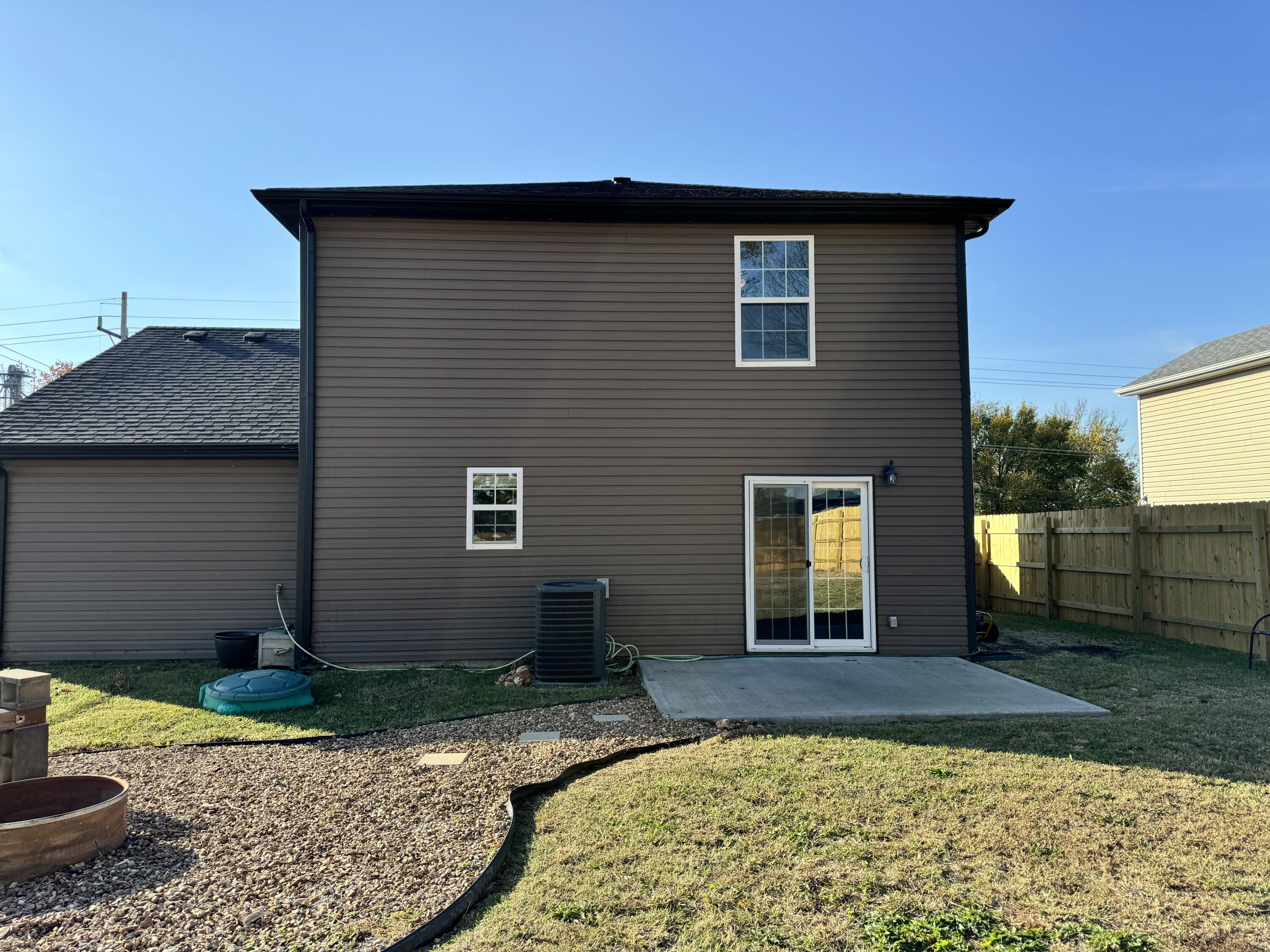 105 West Craig Street Property Photo 8