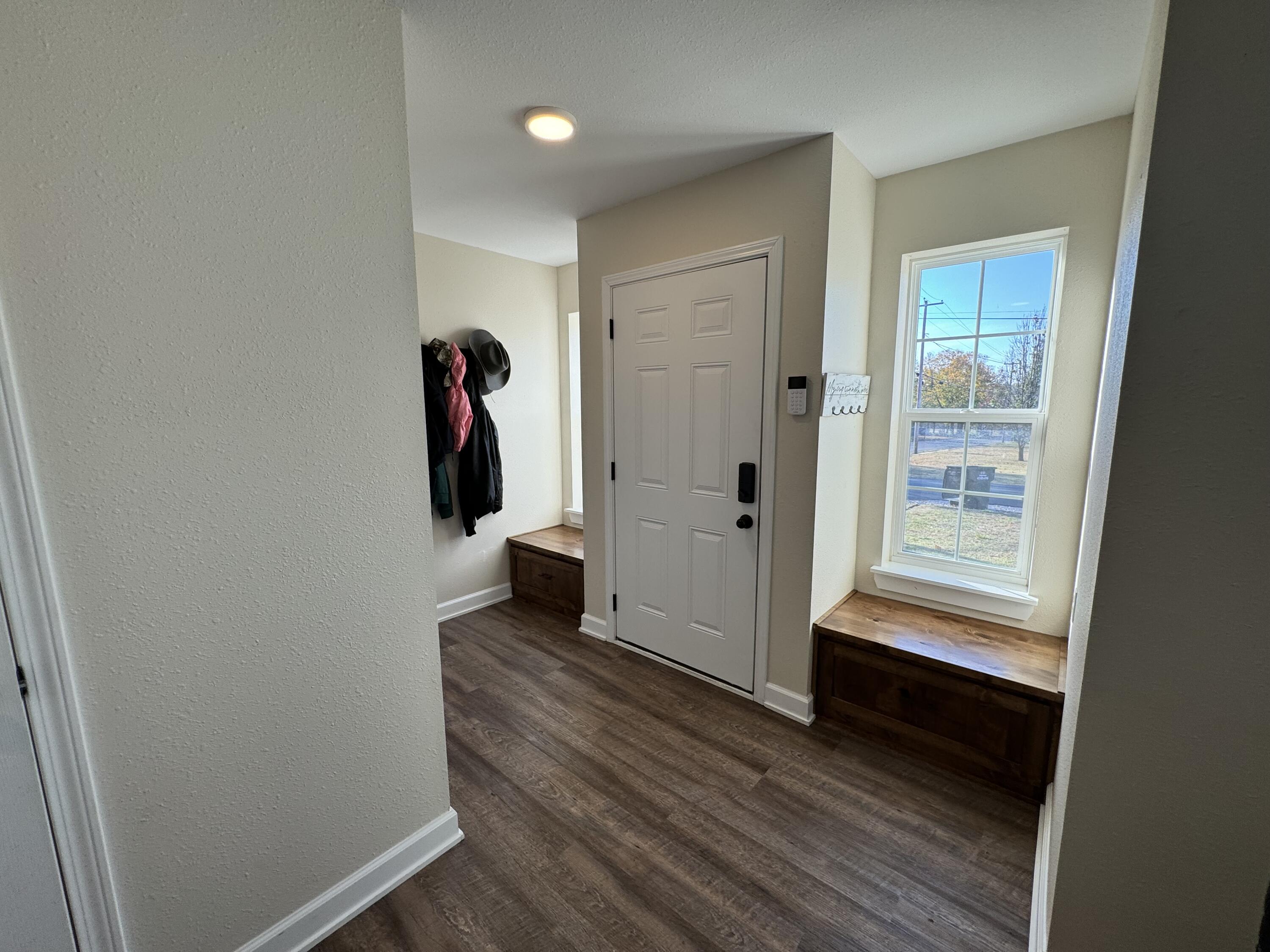105 West Craig Street Property Photo 9