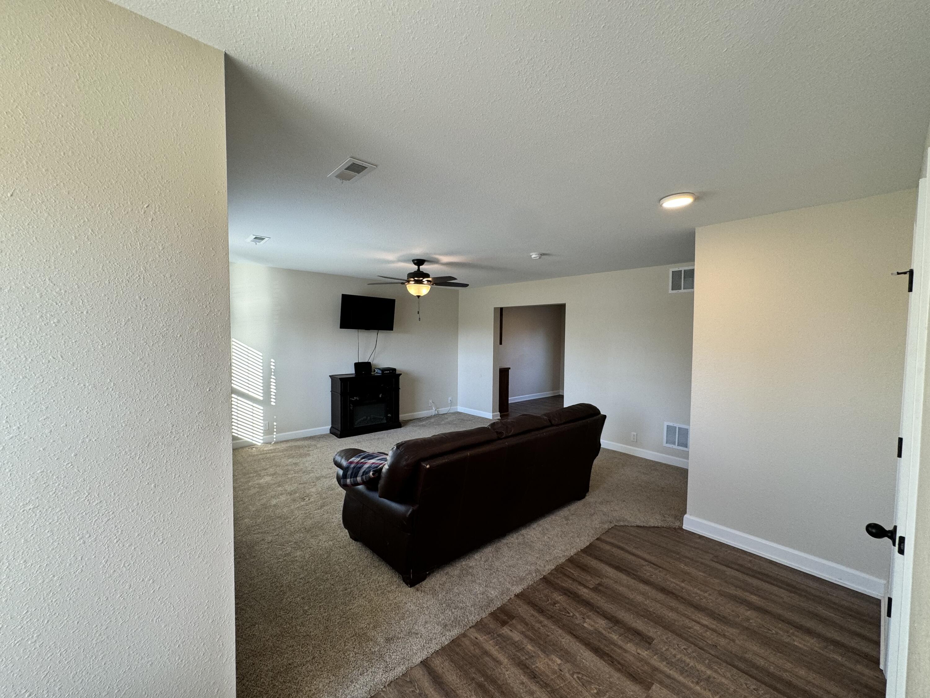 105 West Craig Street Property Photo 10