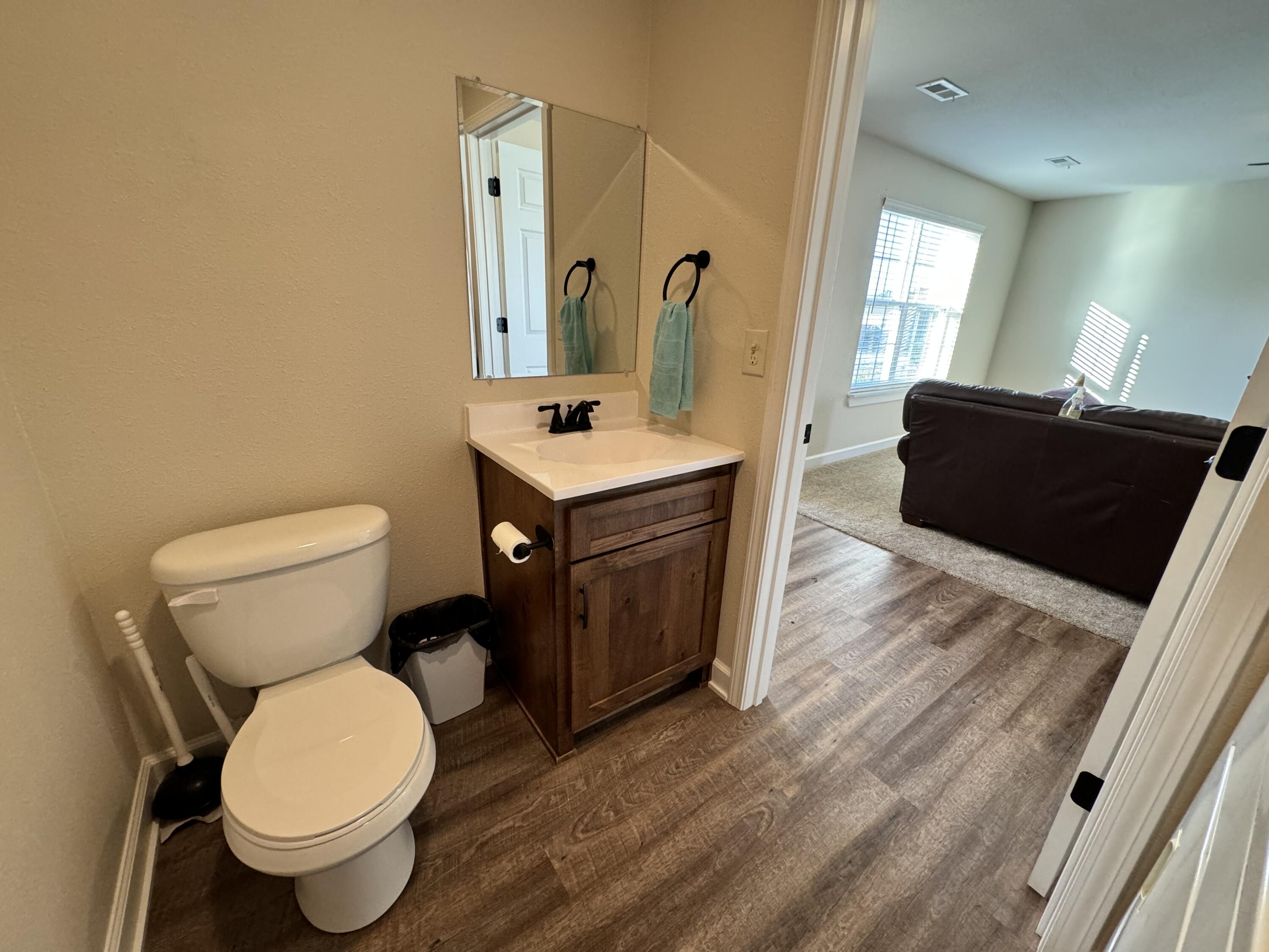 105 West Craig Street Property Photo 12