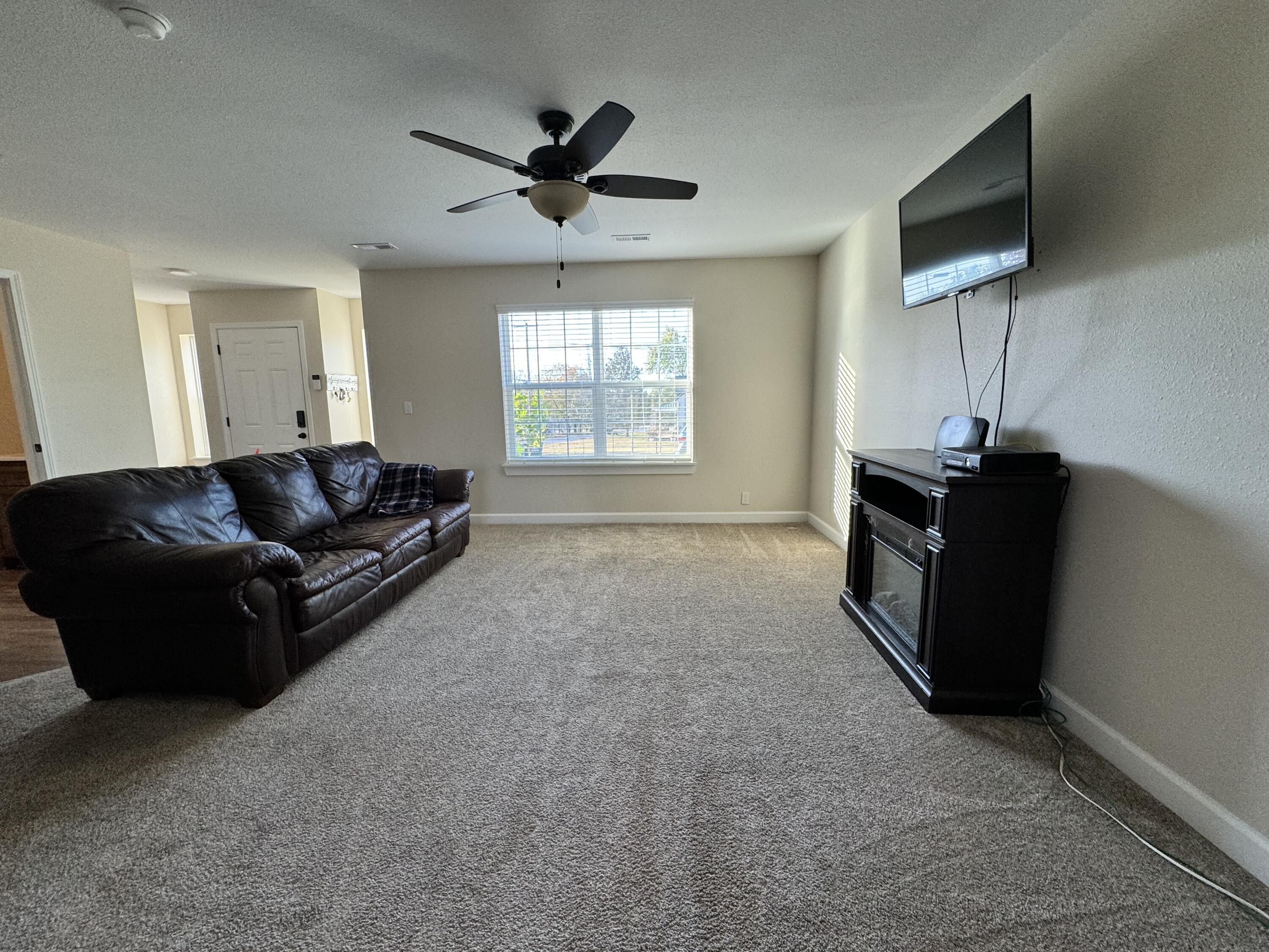105 West Craig Street Property Photo 14