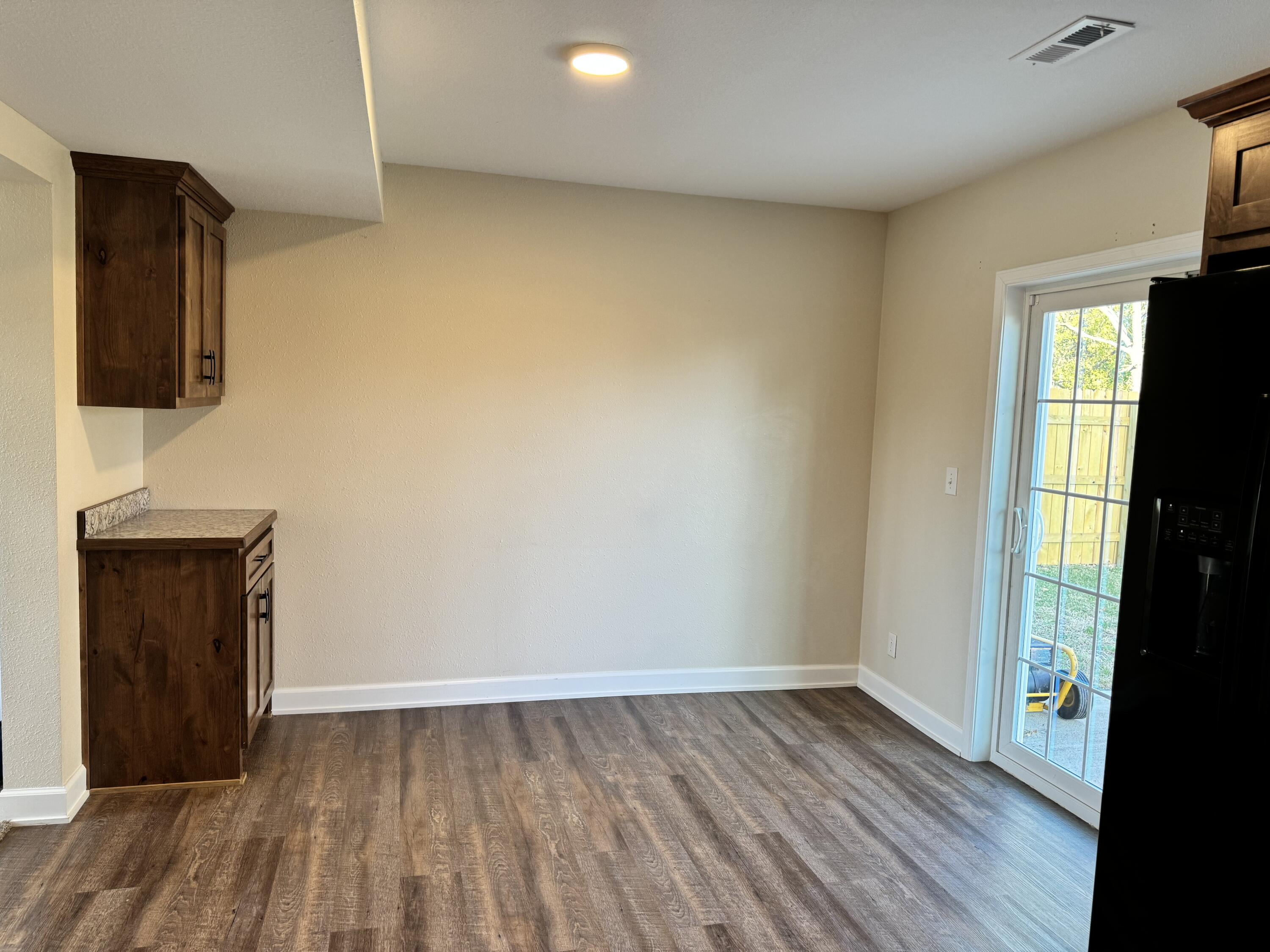 105 West Craig Street Property Photo 15