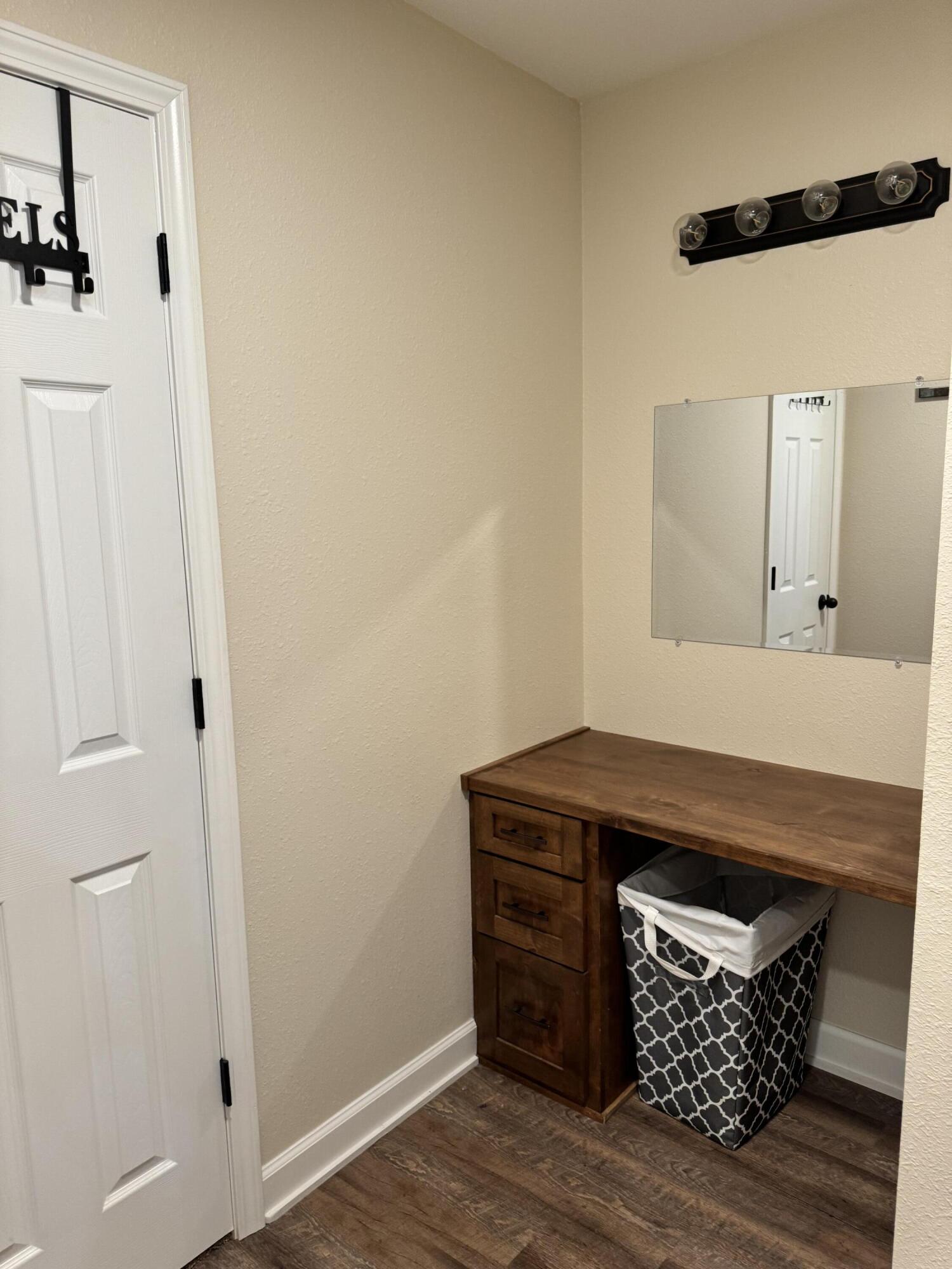 105 West Craig Street Property Photo 26