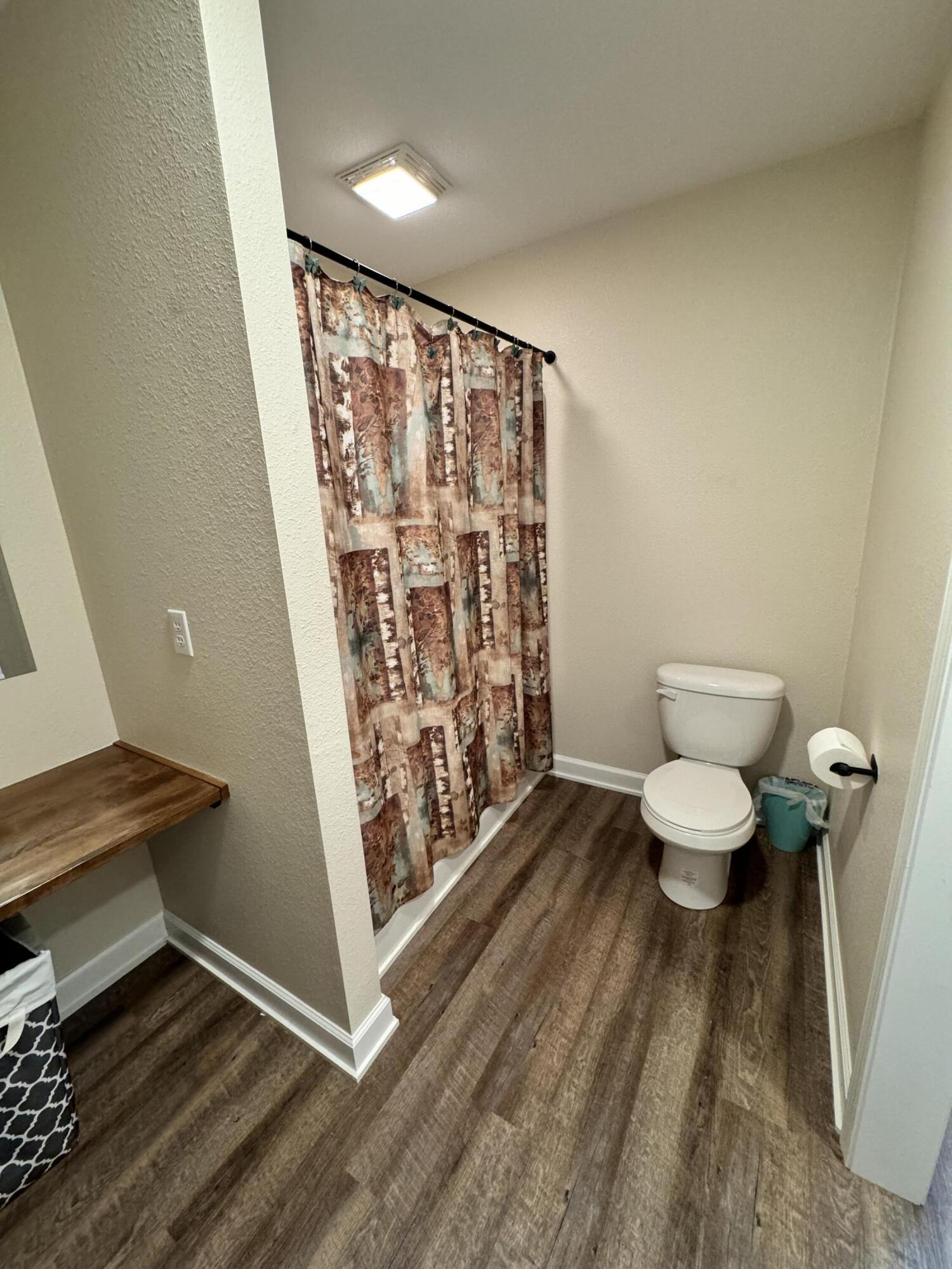 105 West Craig Street Property Photo 27
