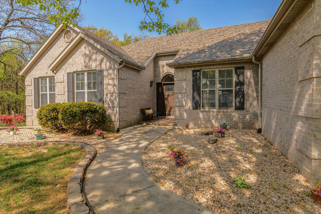 1302 Stoneycreek Lane Property Photo 4