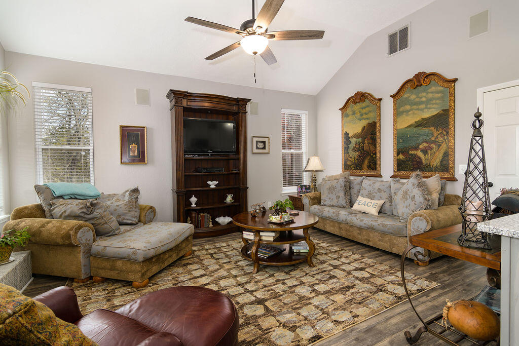 1302 Stoneycreek Lane Property Photo 17