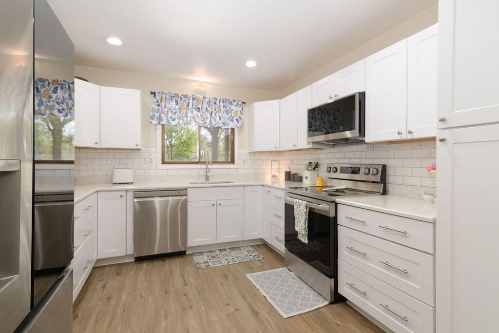 8 Oak Court Property Photo 10